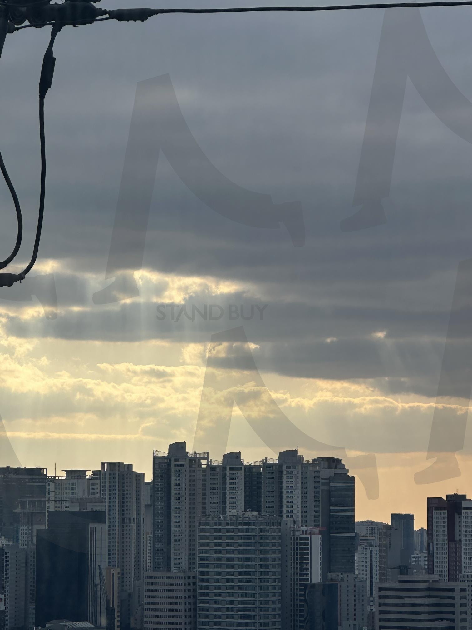 해방촌의 한 카페 Huam-dong, Yongsan-gu, Seoul, Republic of Korea | 해방촌, 후암동, 서울, Huam-dong, Yongsan-gu, seoul | 스탠바이 STANDBUY 디지털 콘텐츠