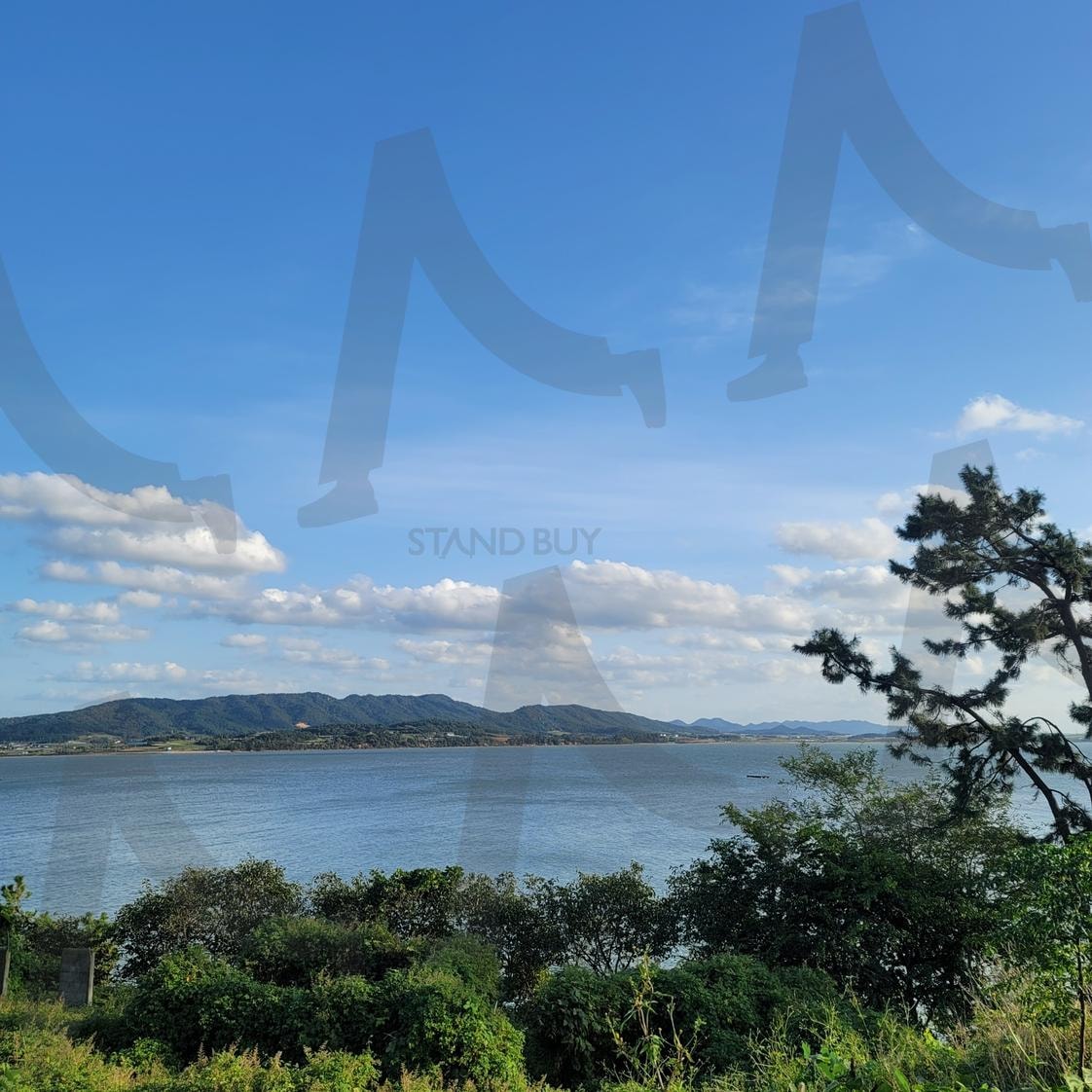 돌머리해수욕장 근처에서.. | 돌머리해수욕장, 함평, 감성, 배경, 바다, 푸른배경, 푸른하늘, 산과바다 | 스탠바이 STANDBUY 디지털 콘텐츠