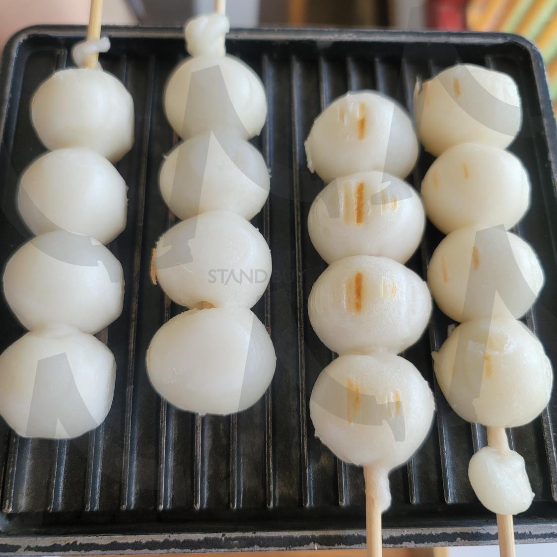 당다라라당다당 당고당고 | 당고, 떡, 동그라미, 동그란떡, 모찌, 일본, 화로, 구운떡, 카페, 감성, 갬성 | 스탠바이 STANDBUY 디지털 콘텐츠