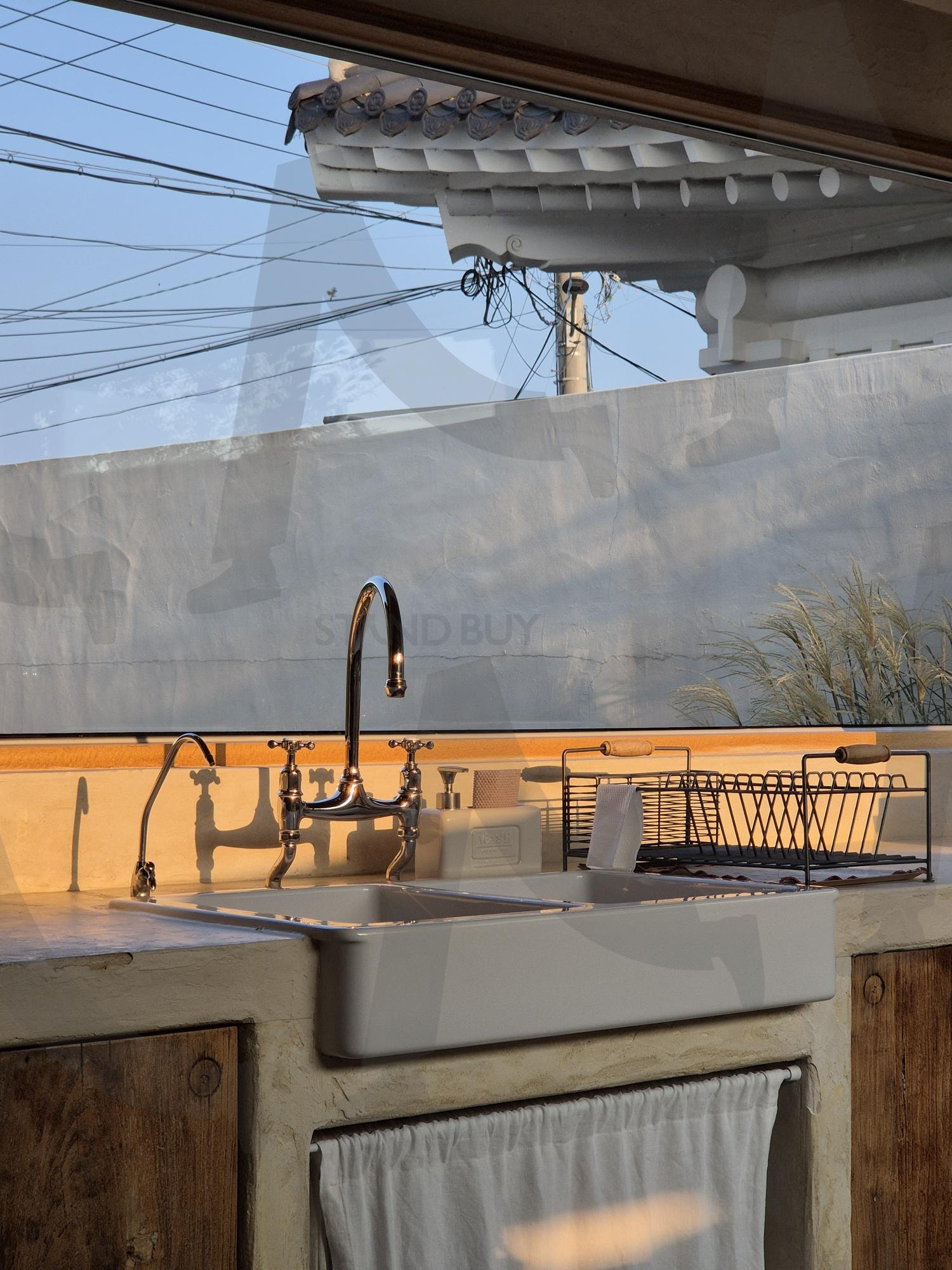 햇빛이 열일하는 순간 | 일상, 햇빛, 고요함, 평화로움, 평온, 부엌, 한옥 | 스탠바이 STANDBUY 디지털 콘텐츠