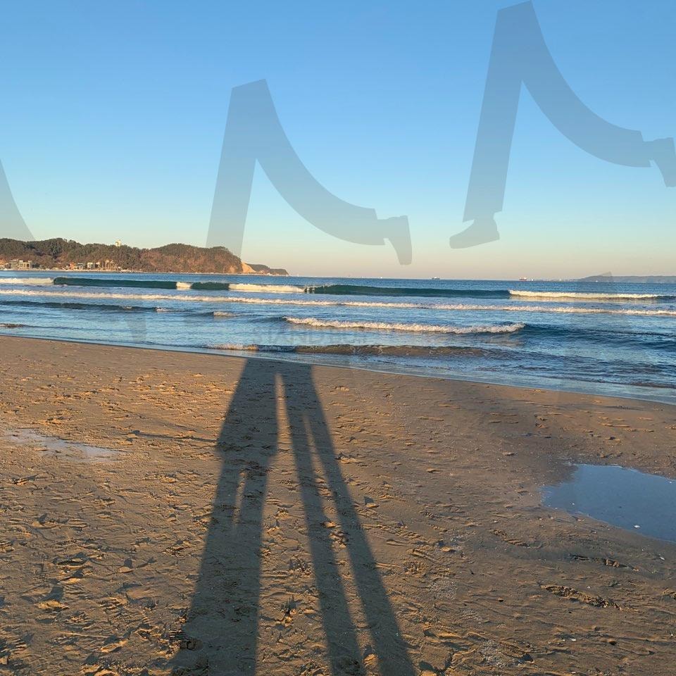 추억을 담은 바닷가(a beach with memories) | 추억, 친구, 바다, memories, friends, the ocean | 스탠바이 STANDBUY 디지털 콘텐츠