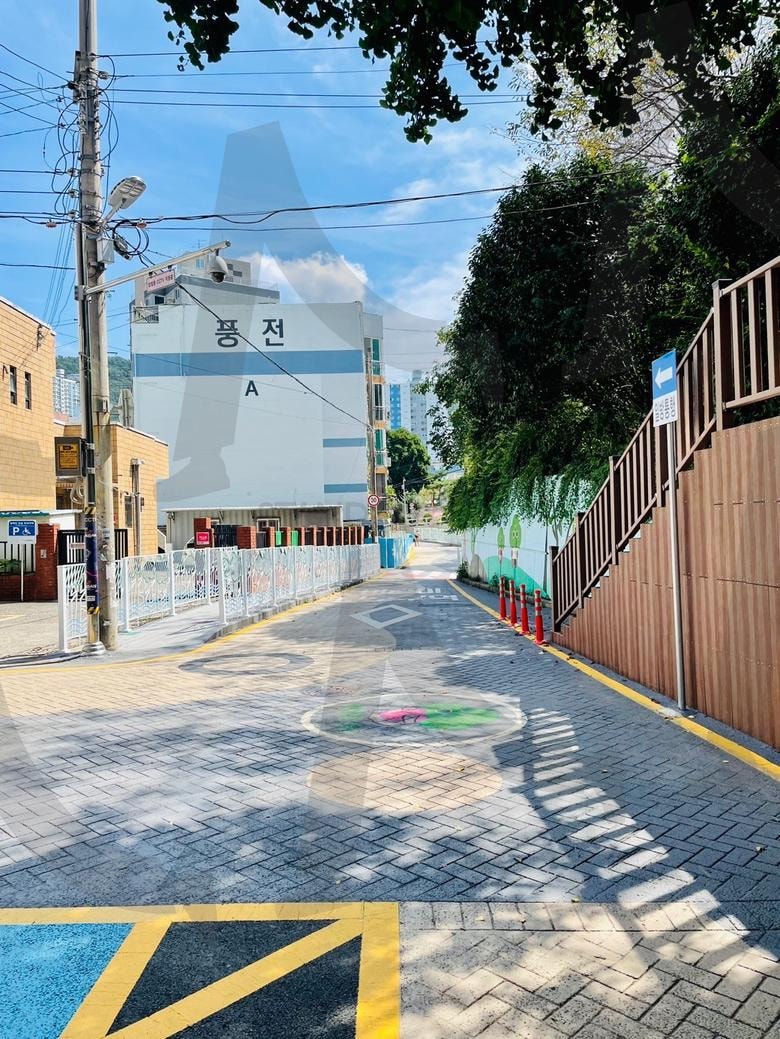 작은 동네 골목(a small neighborhood alley) | 오후, 골목, afternoon, Alley, village, 마을 | 스탠바이 STANDBUY 디지털 콘텐츠