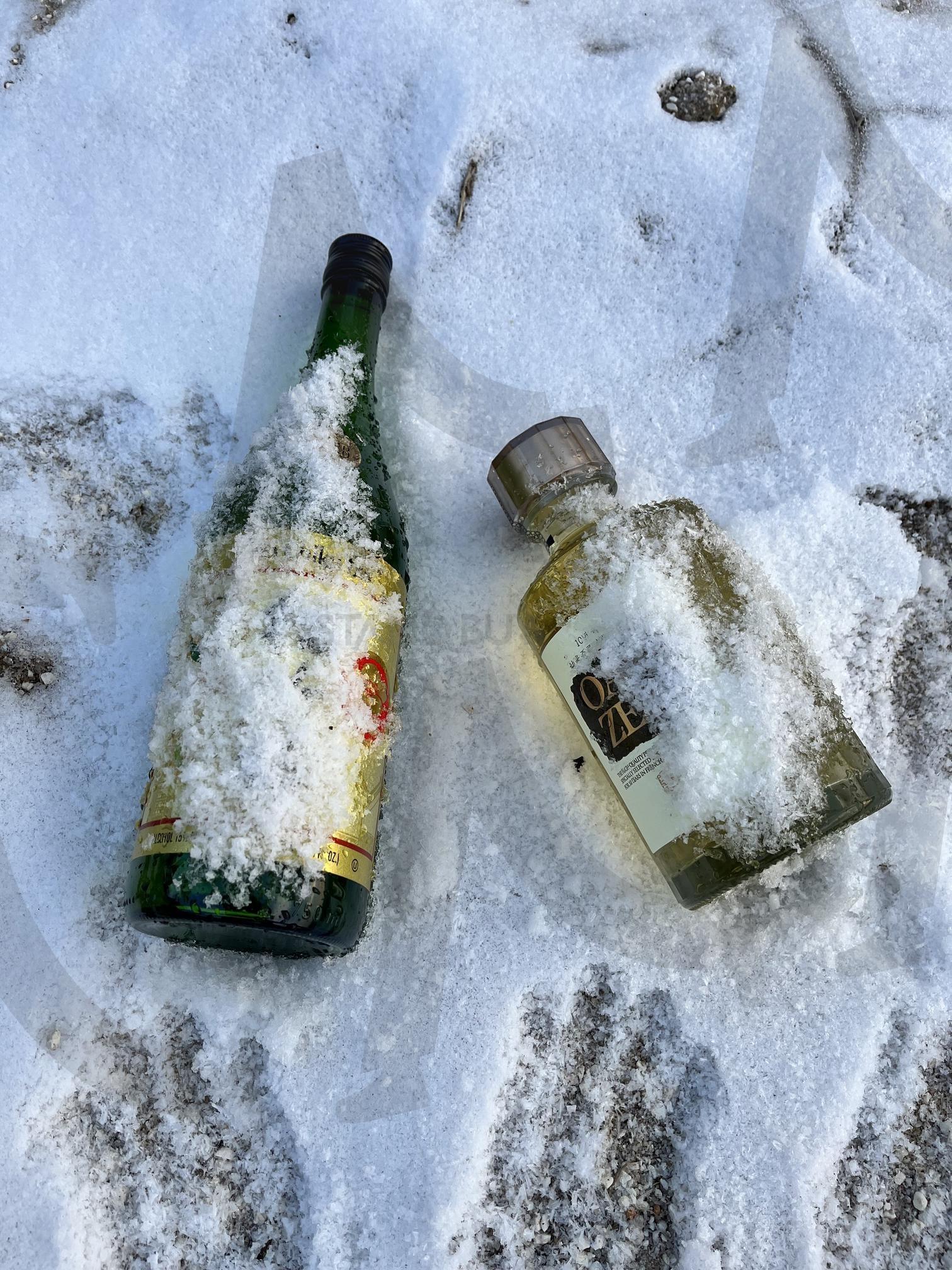 겨울의 술 | 술, 캠핑, 겨울, 눈, 낭만 | 스탠바이 STANDBUY 디지털 콘텐츠