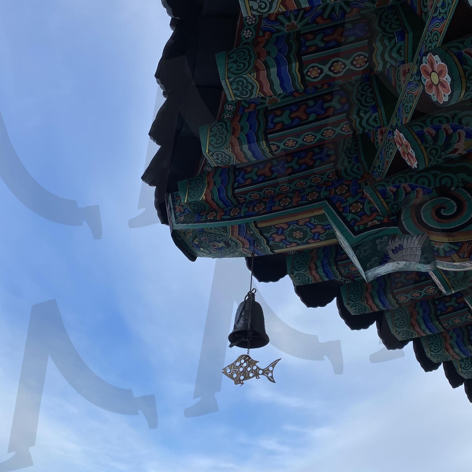 전남 여수 향일암 | 향일암, 여수, 전라남도여행, 전라남도, 여수사진, 여수여행, 전라남도여수, 여수향일암, 전남여수, 전남, 전남여행, 전라도여수, 절, 종, 종사진, 사찰, 기와 | 스탠바이 STANDBUY 디지털 콘텐츠