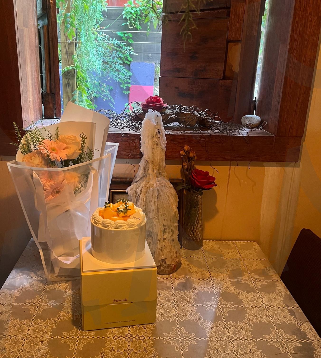 송파구 사연식탁 | 주점, 생일, 생일파티, 생일사진, 사연식탁, 송파구음식점, 와인레스토랑, 레스토랑, 케잌, 꽃, 카페인테리어, 카페, 카페내부, 레스토랑내부, 송파, 송파구, 송파구술집 | 스탠바이 STANDBUY 디지털 콘텐츠