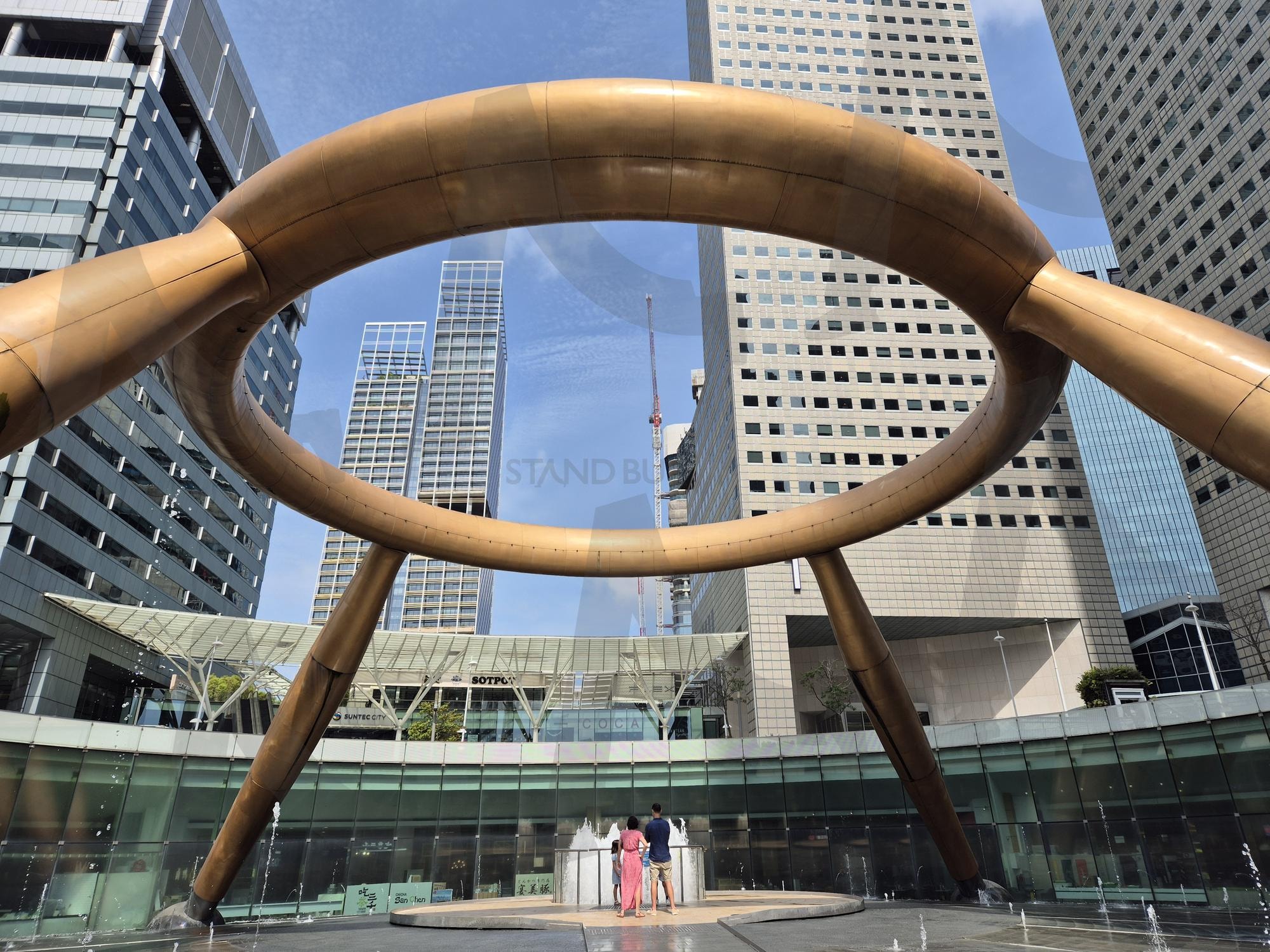 부의 분수 | 부, 재력, 분수, 싱가포르, 돈, 빌딩, 물 | 스탠바이 STANDBUY 디지털 콘텐츠