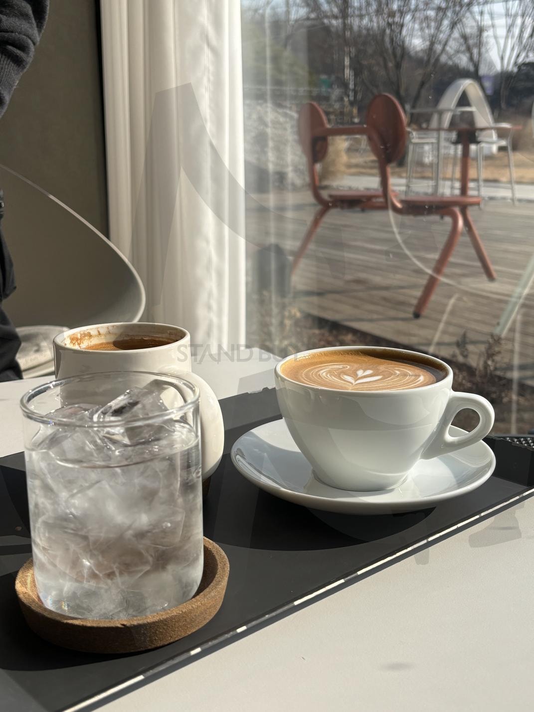 햇살좋은 까페 | 카페사진, #라떼아트, #커피사진, #카페인테리어, #빈티지카페, #모던카페, #아늑한분위기, #감성커피, #창가자리, #커피원두, #힐링타임, #커피스타그램, #카페투어, #라떼맛집, #커피홀릭, #카페데이트, #카페모먼트, #커피예술, #커피러버, #카페문화, #용인카페, #양지카페, #용인양지, #용인양지카페, #용인맛집, #양지맛집, #용인데이트, #양지데이트, #용인커피, #양지커피, #용인힐링카페, #양지힐링카페, #용인포토스팟, #양지포토스팟, #용인감성, #양지감성, #용인여행, #양지여행, #용인카페투어, #양지카페투어, 커피, 까페, 도로쒸 | 스탠바이 STANDBUY 디지털 콘텐츠
