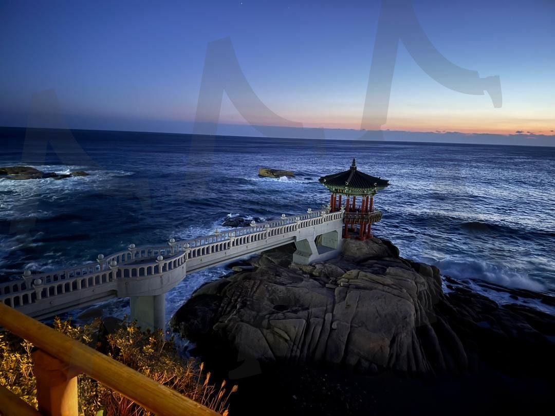 속초 영금정 | 강원도여행, 속초, 영금정, 바다여행, 겨울바다, 파도, 일출 | 스탠바이 STANDBUY 디지털 콘텐츠