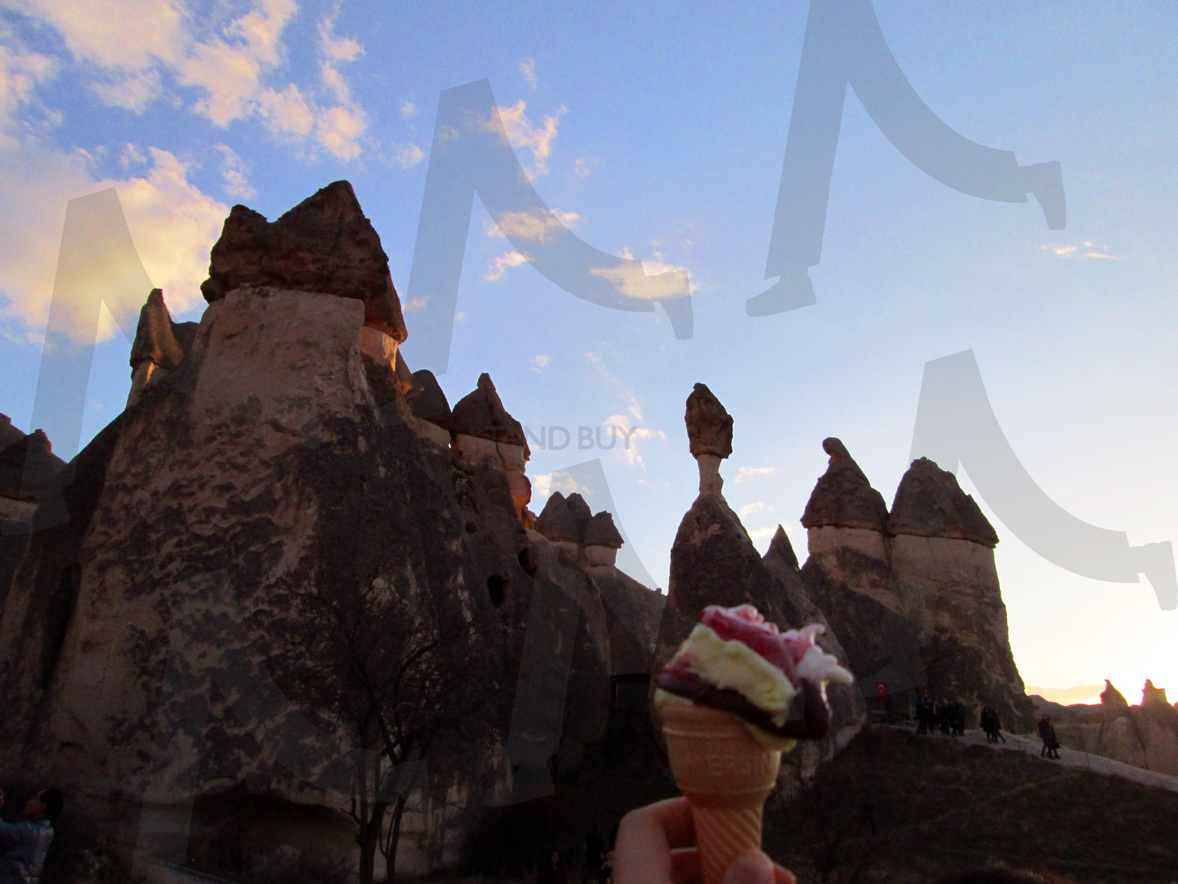 갑바도키아 아이스크림 | 갑바도키아, 터키, 열기구, 동굴 도시, 기암절벽, 페어리 치메니, 여행 사진, 자연 경관, 세계 문화유산, 동굴 수도원 | 스탠바이 STANDBUY 디지털 콘텐츠