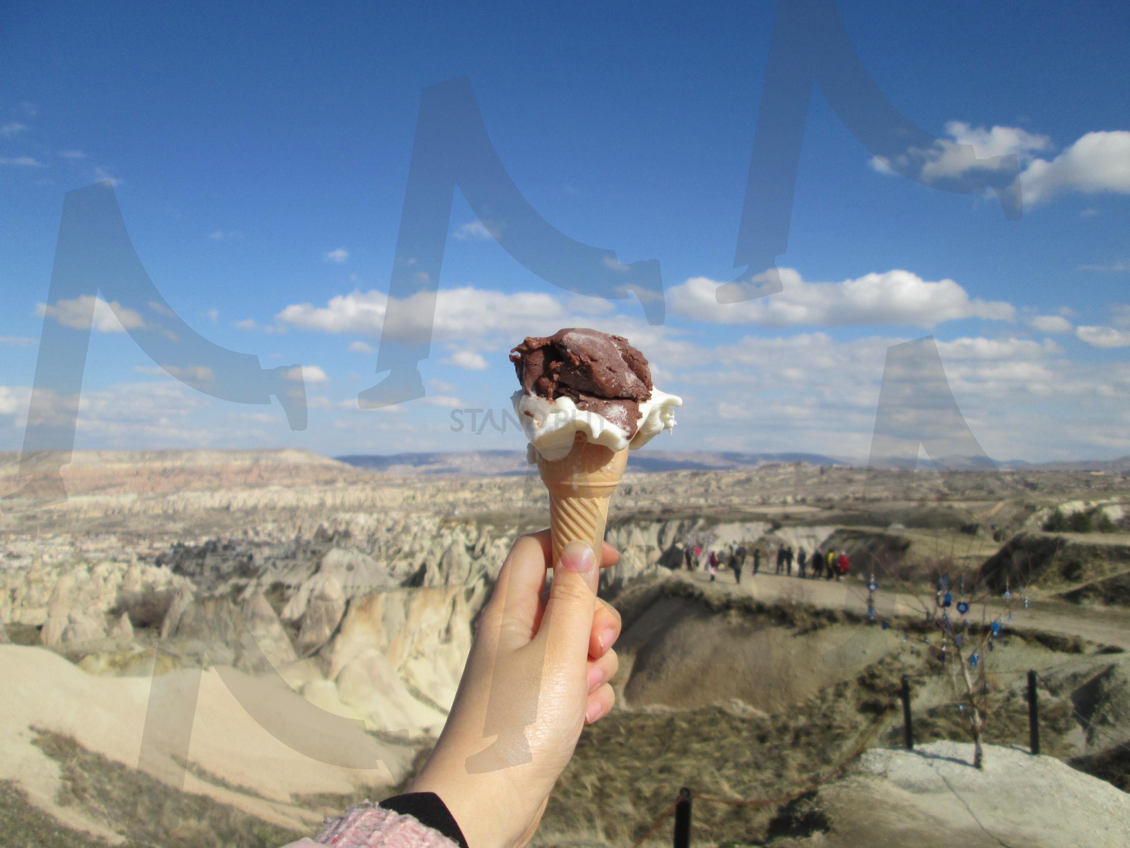 갑바도키아 아이스크림 | 갑바도키아, 터키, 열기구, 동굴 도시, 기암절벽, 페어리 치메니, 여행 사진, 자연 경관, 세계 문화유산, 동굴 수도원 | 스탠바이 STANDBUY 디지털 콘텐츠