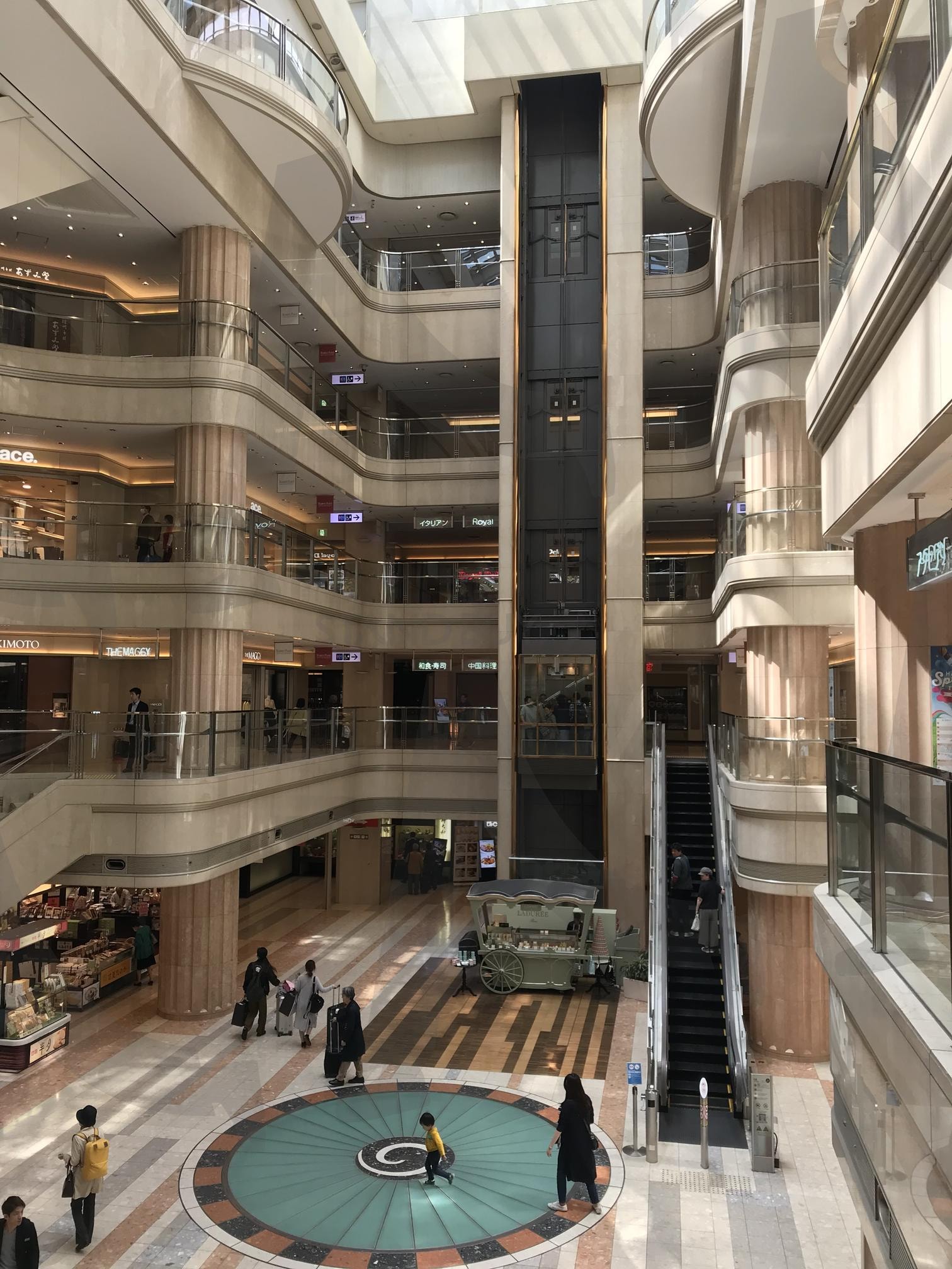 하네다공항 | 로비, 하네다, 일본, airport, 공항 | 스탠바이 STANDBUY 디지털 콘텐츠