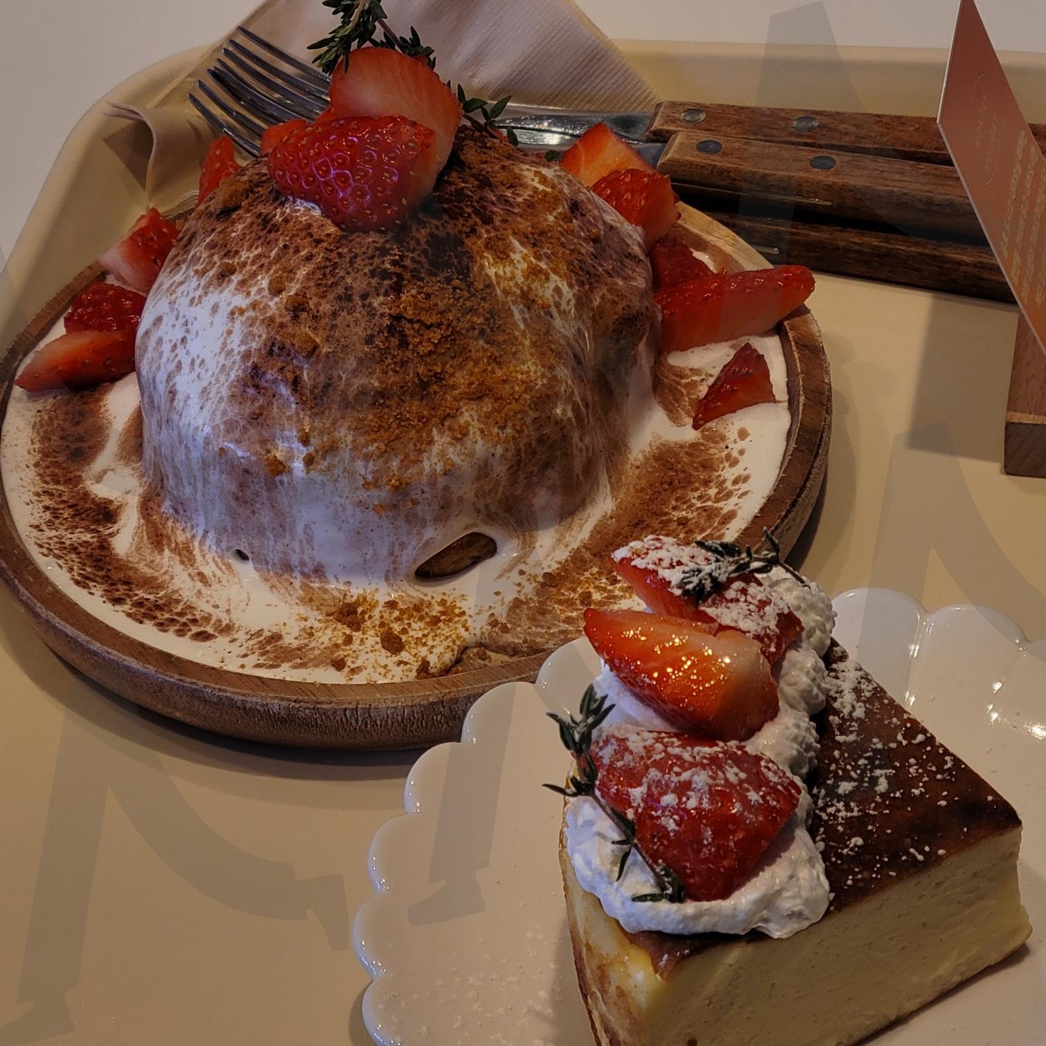 겨울 음식 | gwangju, dessert, Strawberry, cake, 디저트, 딸기, 음식, food, winter, snow | 스탠바이 STANDBUY 디지털 콘텐츠