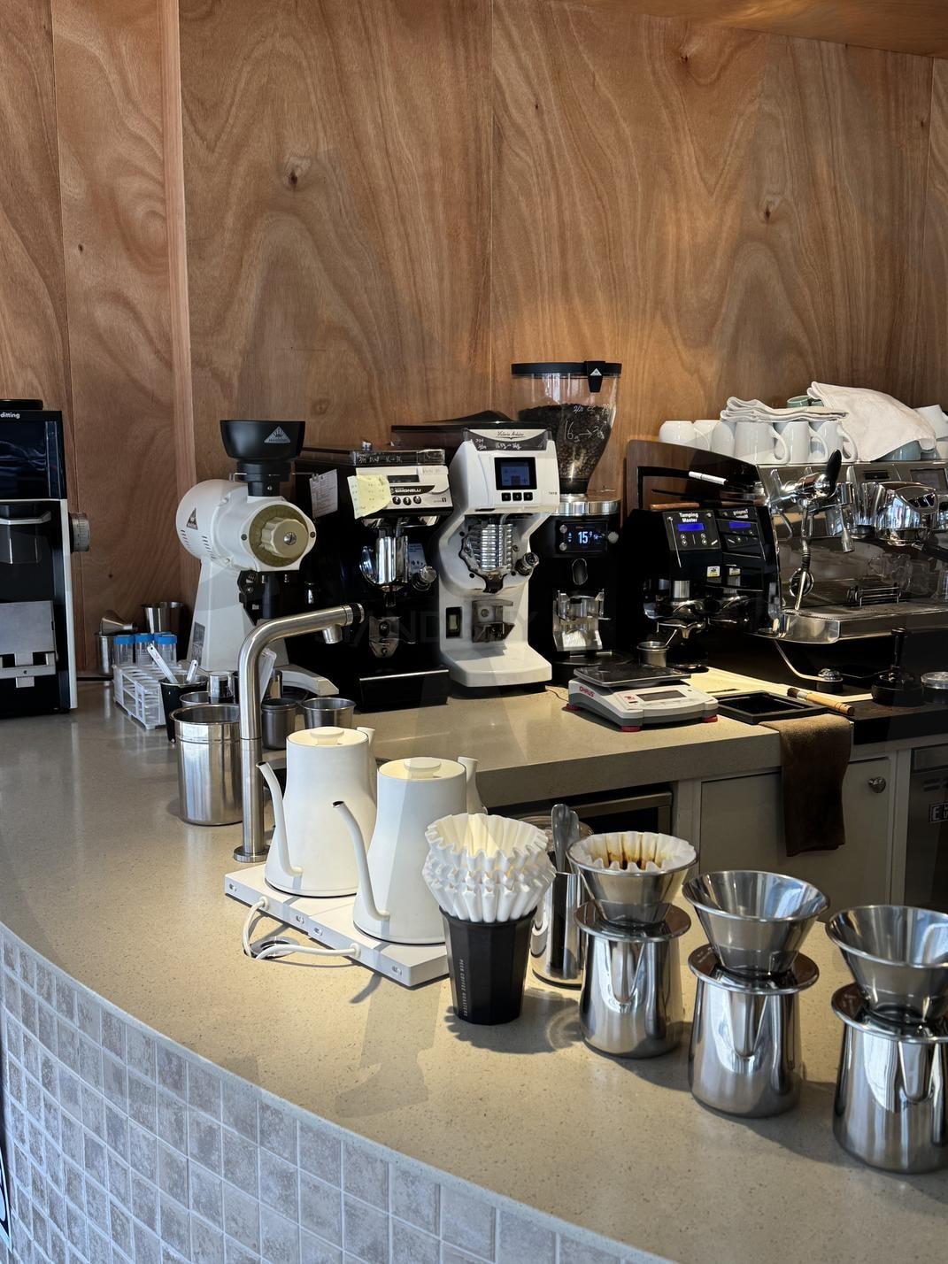 Peer coffee interior | peercoffee, interior, Seongsucafe, seongsucoffee, seongsuspot | 스탠바이 STANDBUY 디지털 콘텐츠