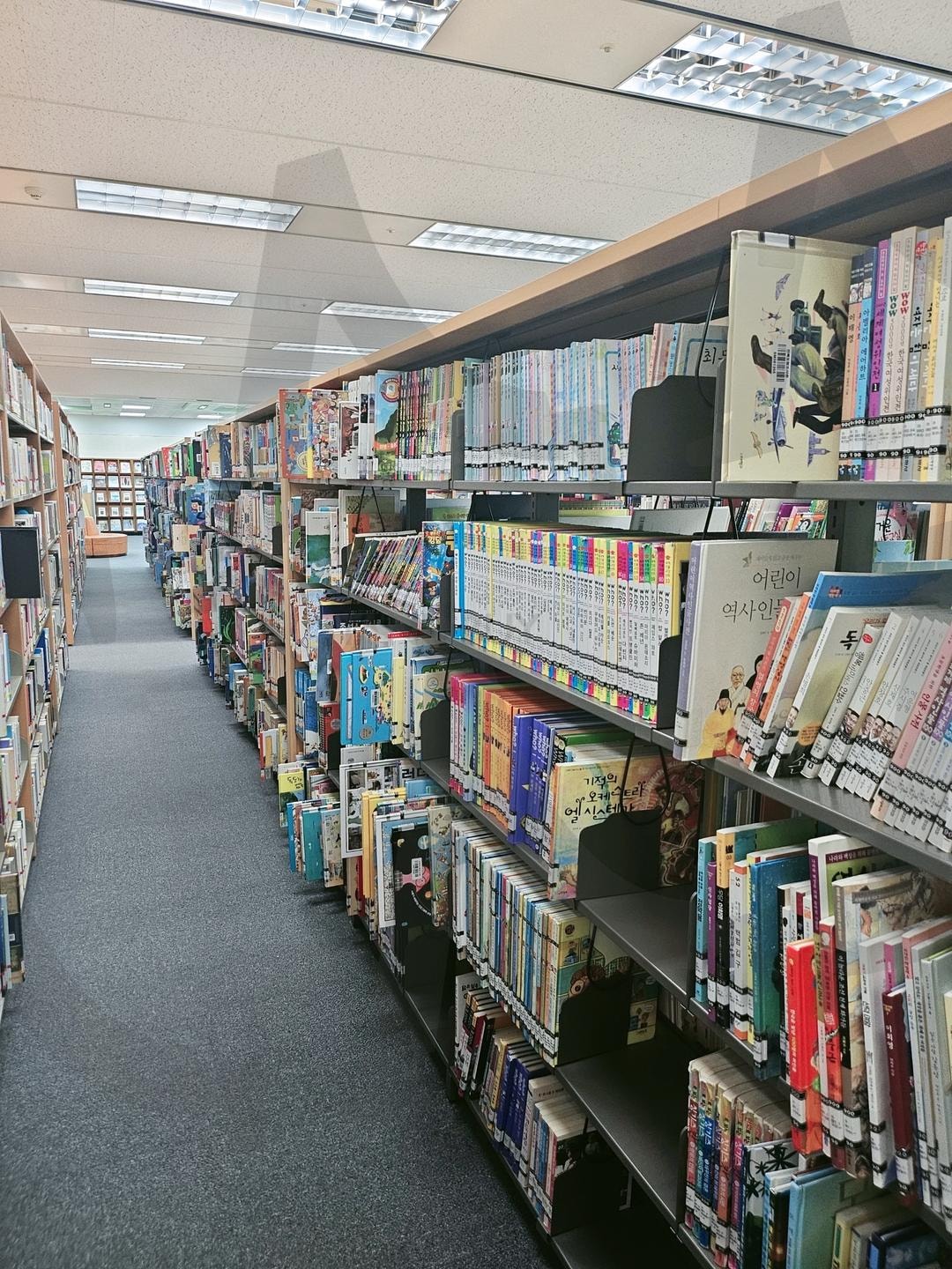 전주도청 도서관 | 도서관, 전주도청, 2층, 깨끗한, 분위기 굿 | 스탠바이 STANDBUY 디지털 콘텐츠