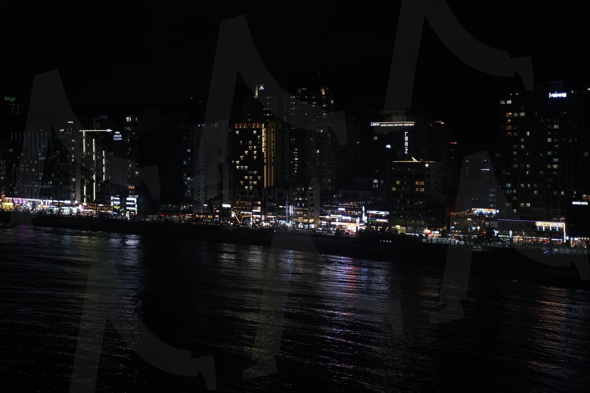 광안리 야경 스카이뷰 | 부산, 광안리, 바다, 오션뷰, busan, seaview, skyview, ocean, nightview | 스탠바이 STANDBUY 디지털 콘텐츠