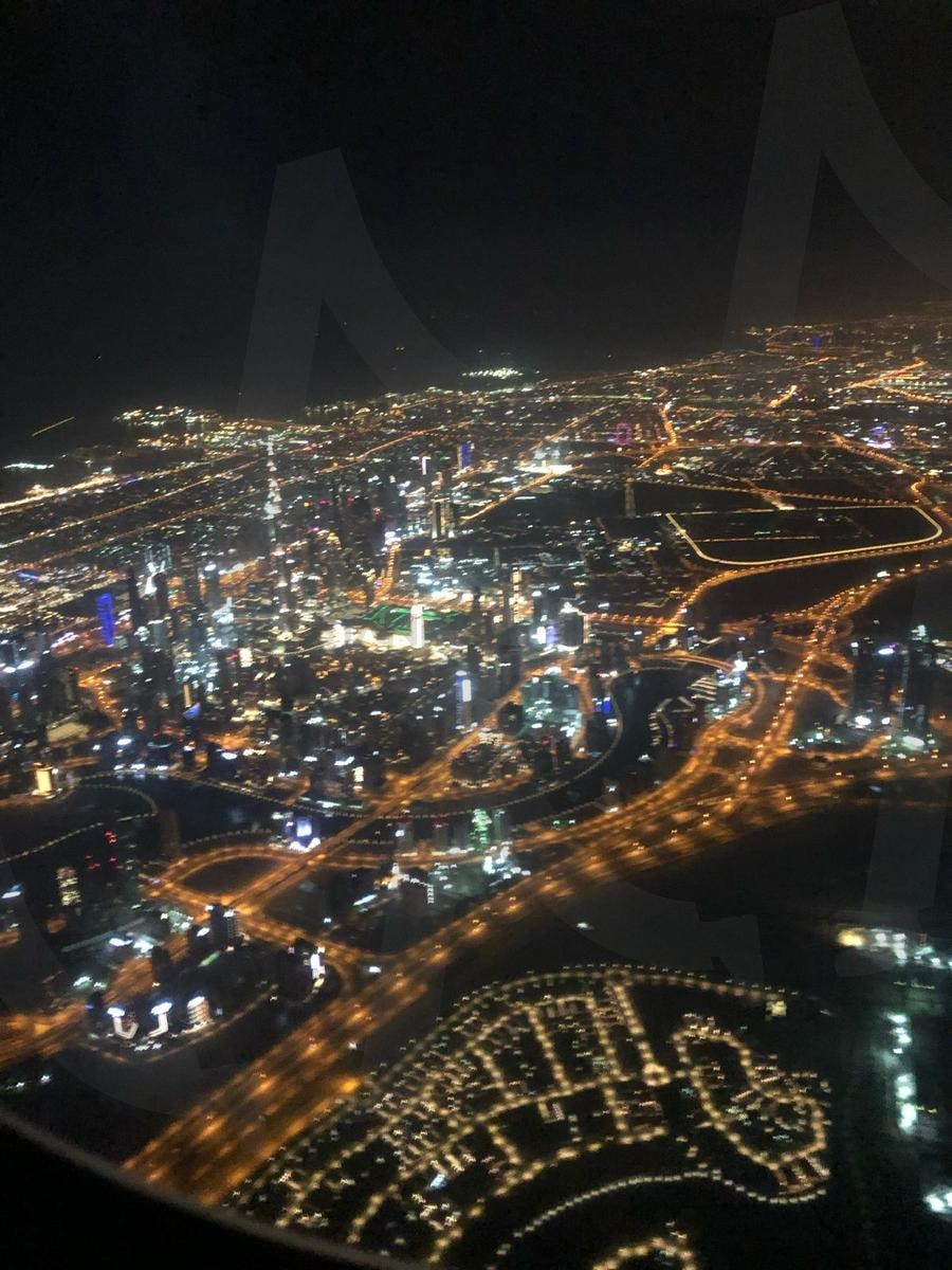 빛의 도시, 두바이 1 | 두바이, 야경, 항공 사진, 버즈 칼리파, 도시의 불빛, 여행 사진, 야경 촬영, 두바이의 밤, 현대 도시, 비행기 창밖 풍경 | 스탠바이 STANDBUY 디지털 콘텐츠