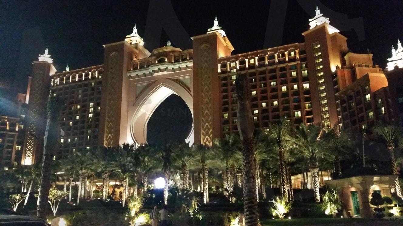 아라비안 럭셔리, 아틀란티스 더 팜 | 두바이, 아틀란티스 더 팜, 팜 주메이라, 럭셔리 호텔, 두바이 여행, 랜드마크, 럭셔리 리조트, 건축미, 아라비안 나이트 | 스탠바이 STANDBUY 디지털 콘텐츠