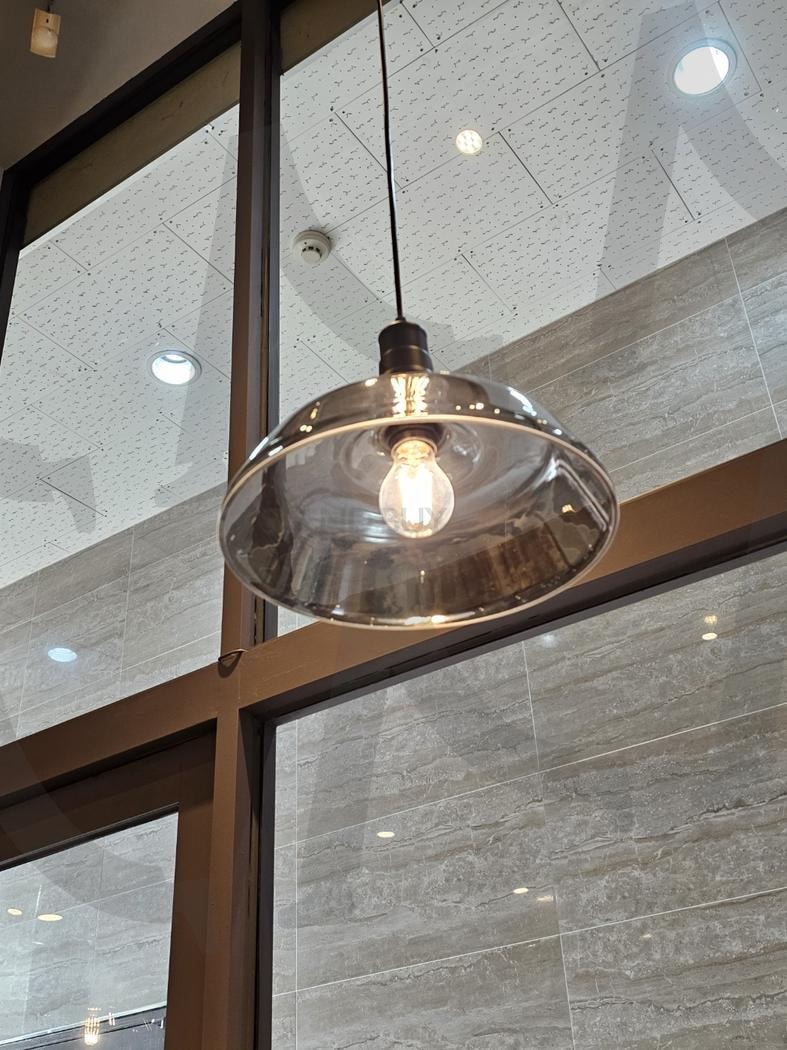 불을 밝히다 | 카페, 인테리어, 등불, 전기불, 유리, 희망, 기다림 | 스탠바이 STANDBUY 디지털 콘텐츠