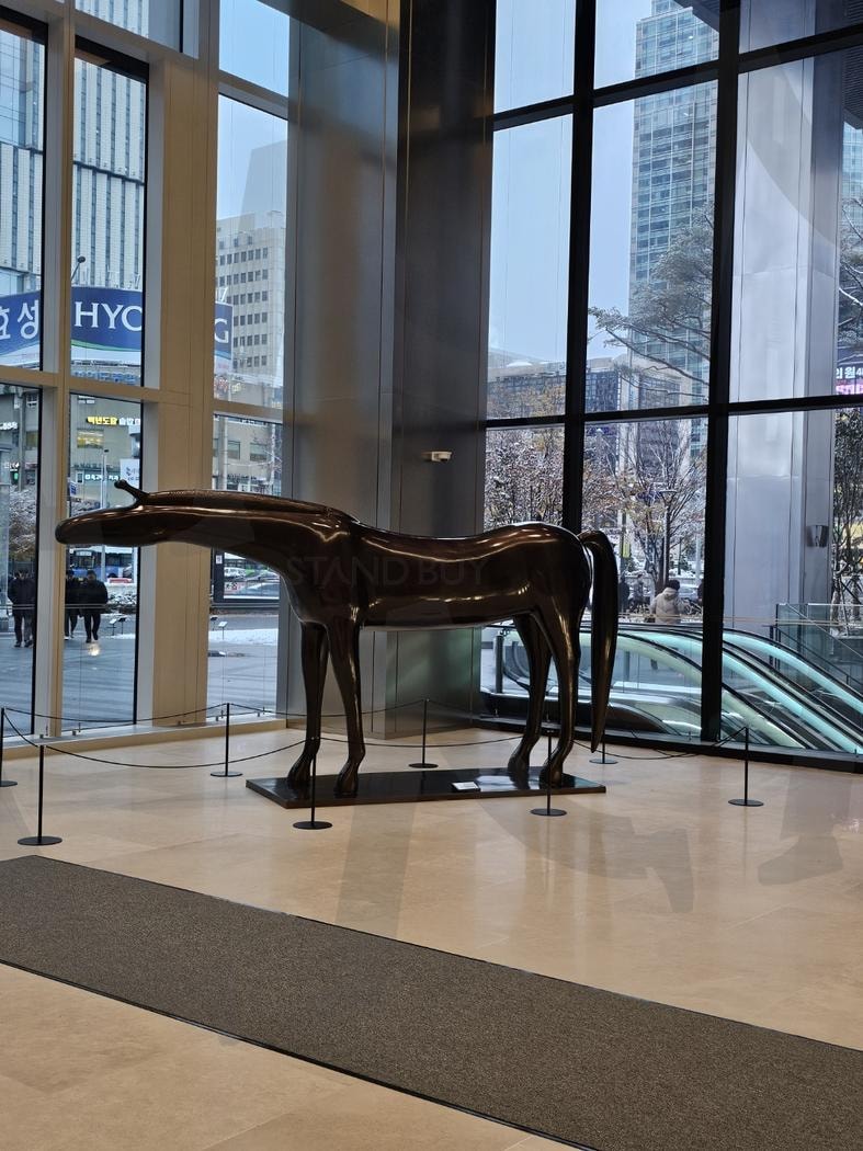 달리고 싶은 말 | 주조, 말, 구조물, 인테리어, 여의도 | 스탠바이 STANDBUY 디지털 콘텐츠