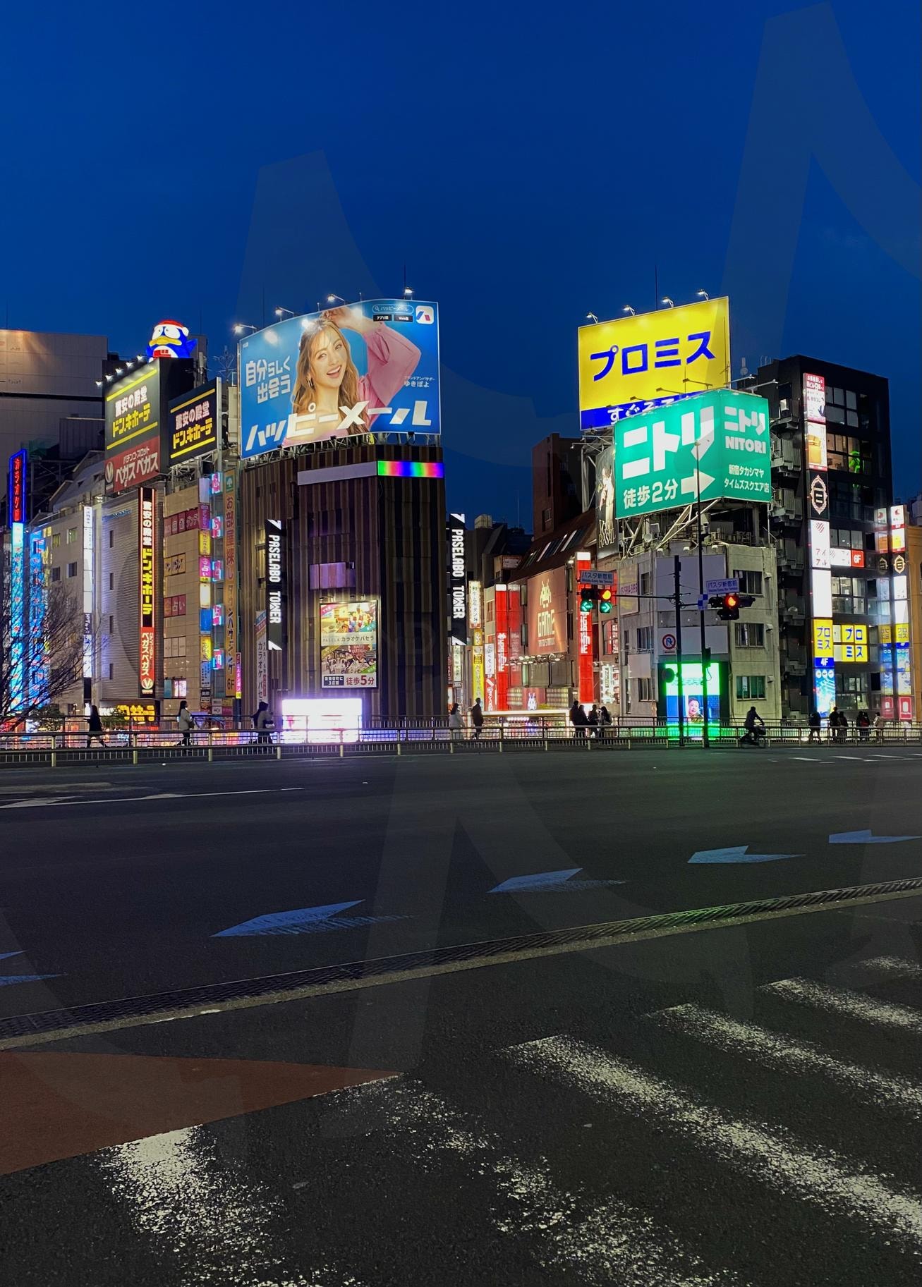 도쿄의 밤 | 도쿄, 도쿄여행, 신주쿠, 신주쿠역, 밤거리, 야경, 도시 | 스탠바이 STANDBUY 디지털 콘텐츠