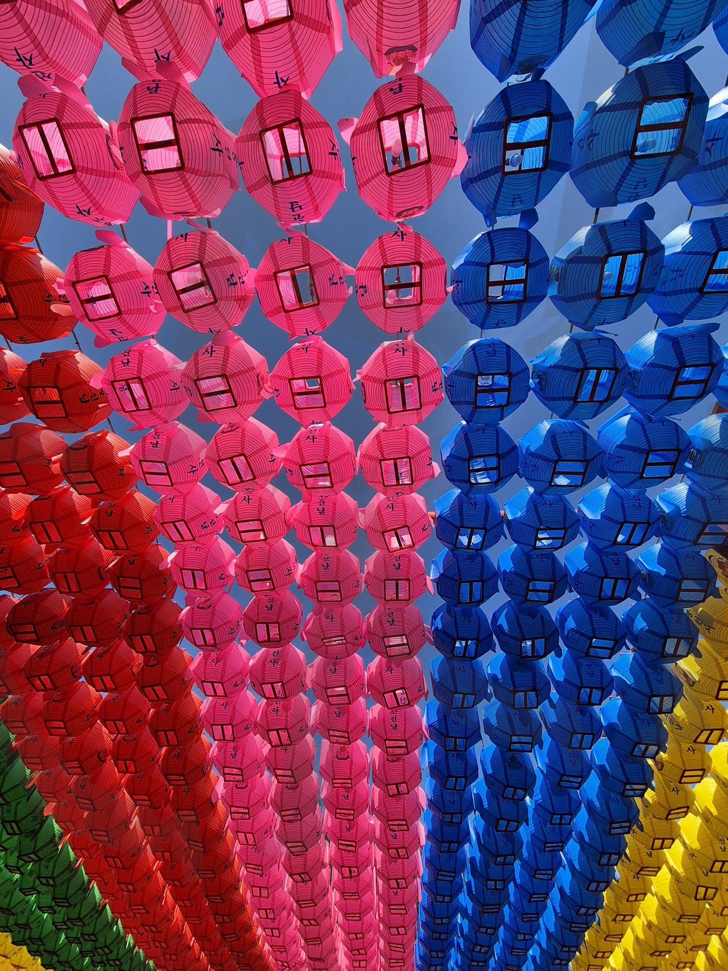 연등 | 연등, 연꽃등, 부처님오신날, 사찰, 절, 봉선사, 봄날, 구경 | 스탠바이 STANDBUY 디지털 콘텐츠