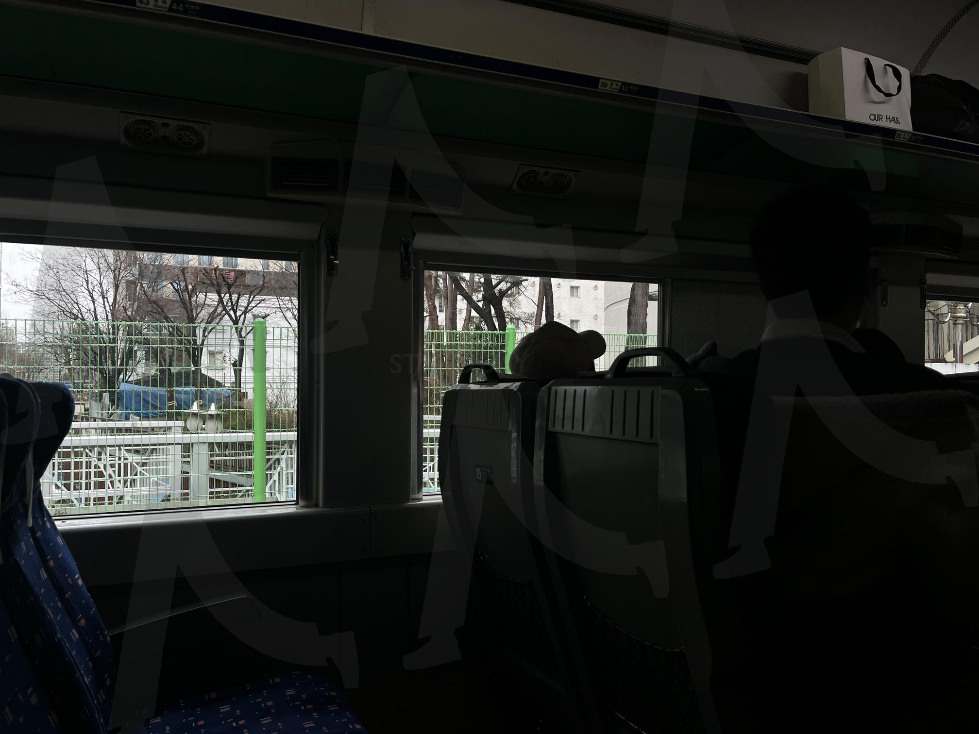 한국 기차내부 | 한국기차, 무궁화호 내부, 기차이미지, 기차내부, interior of a Korean train, inside a Korean train | 스탠바이 STANDBUY 디지털 콘텐츠