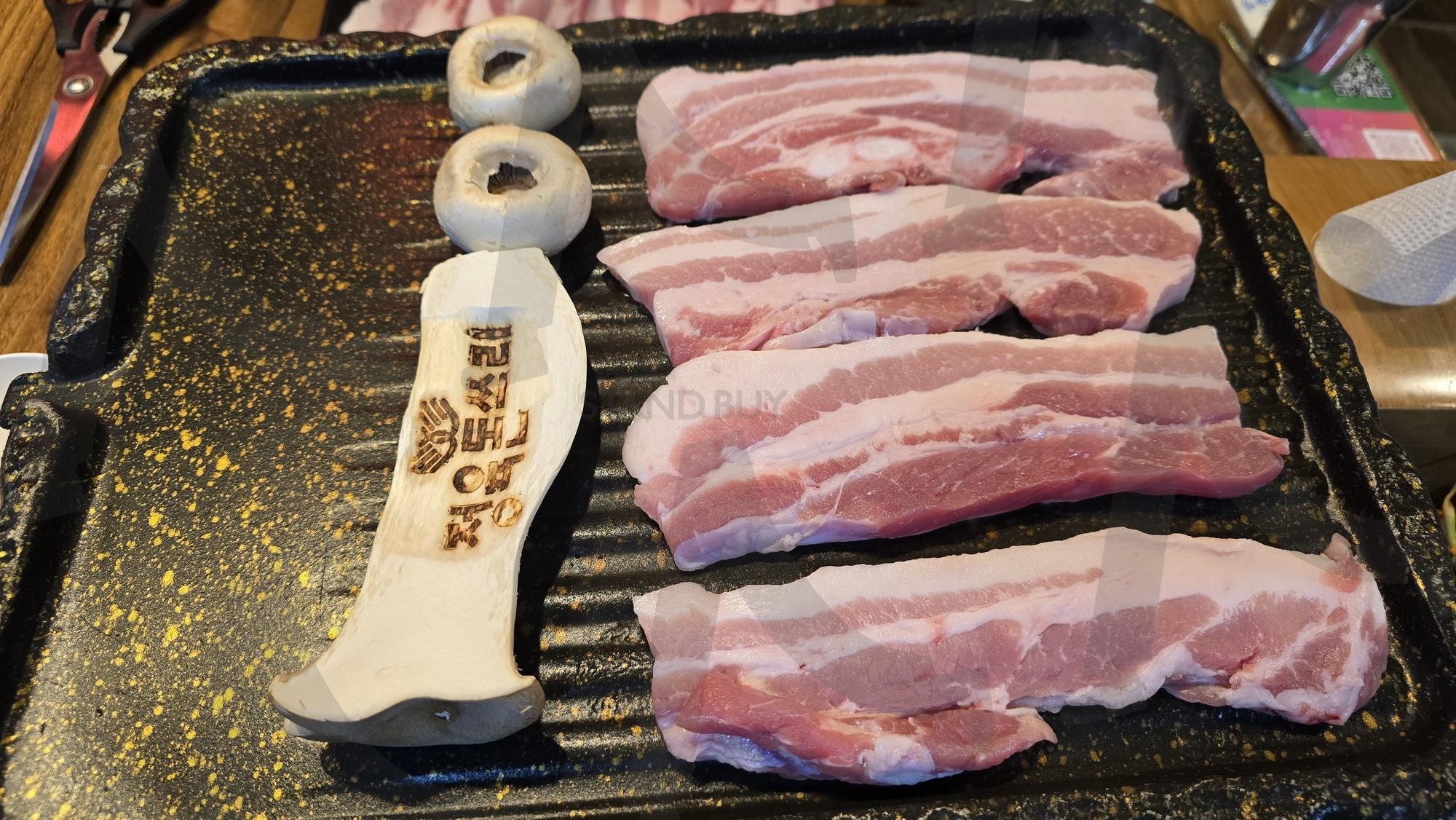 굽기전 삼겹살 | 삼겹살, 고기, 굽기전, 오늘저녁, 후기, 후기사진, 고기사진 | 스탠바이 STANDBUY 디지털 콘텐츠