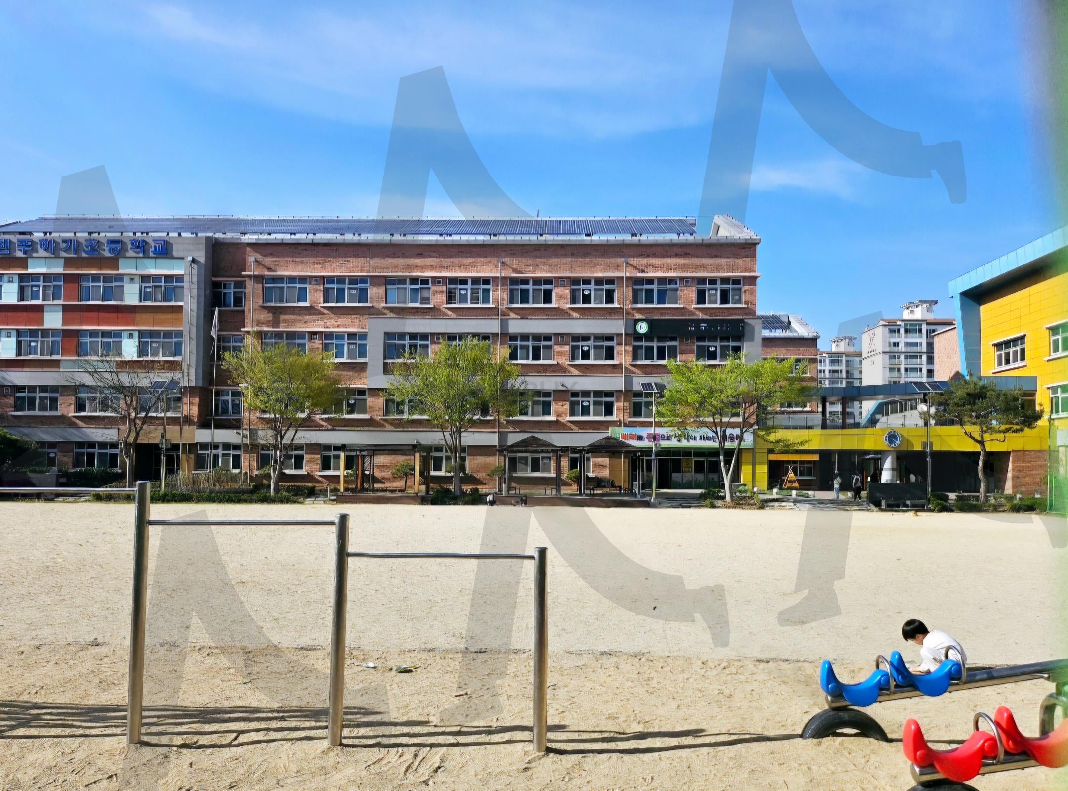 전주 하가초등학교 | 2025년 4월초, 전주시, 하가초등학교, 봄날, 맑은날 | 스탠바이 STANDBUY 디지털 콘텐츠