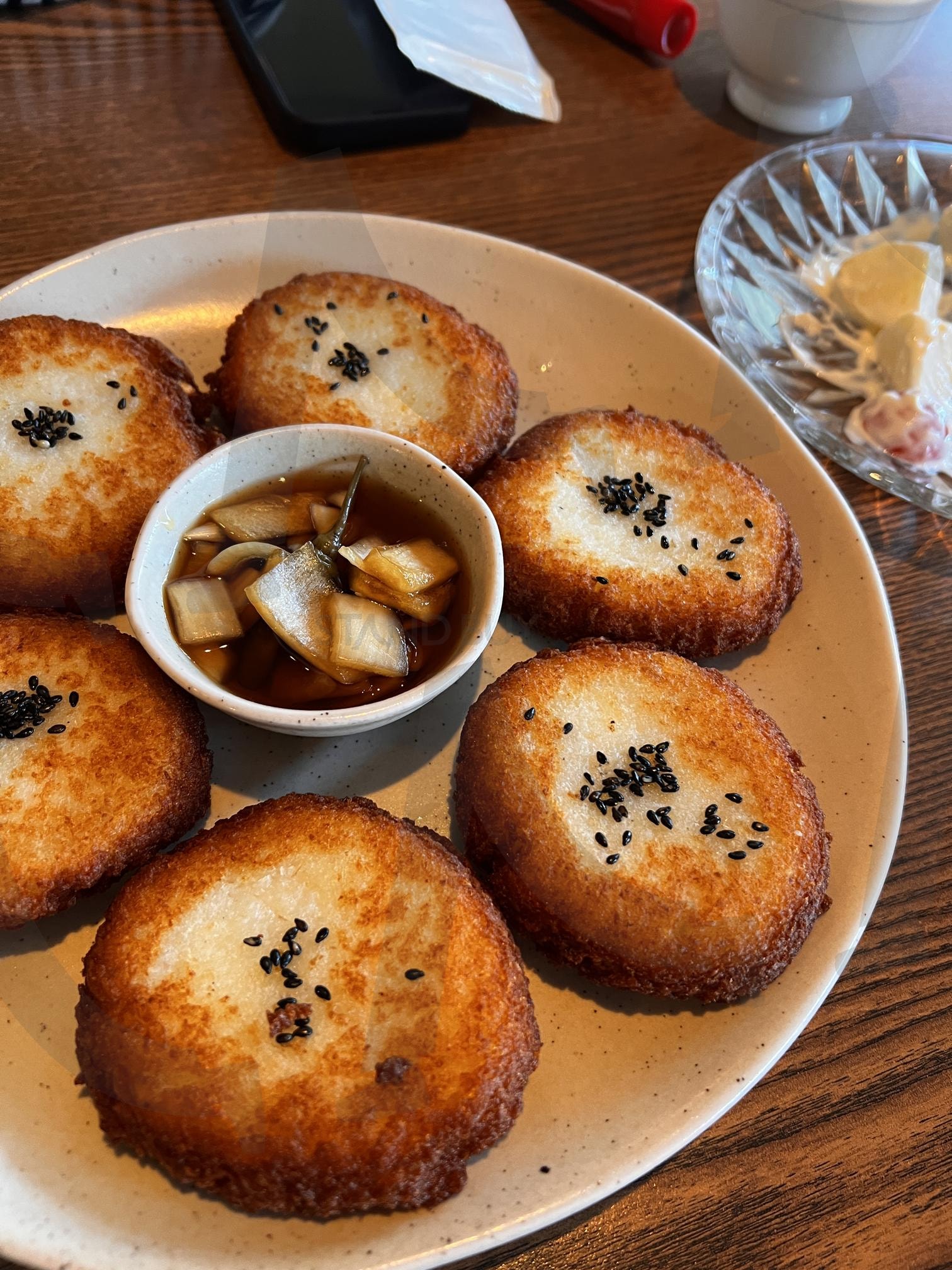 노릇노릇 감자전 한 접시 | 감자전, 전, 한식, 요리, 간식, 정식, 전통 음식, 튀김 | 스탠바이 STANDBUY 디지털 콘텐츠