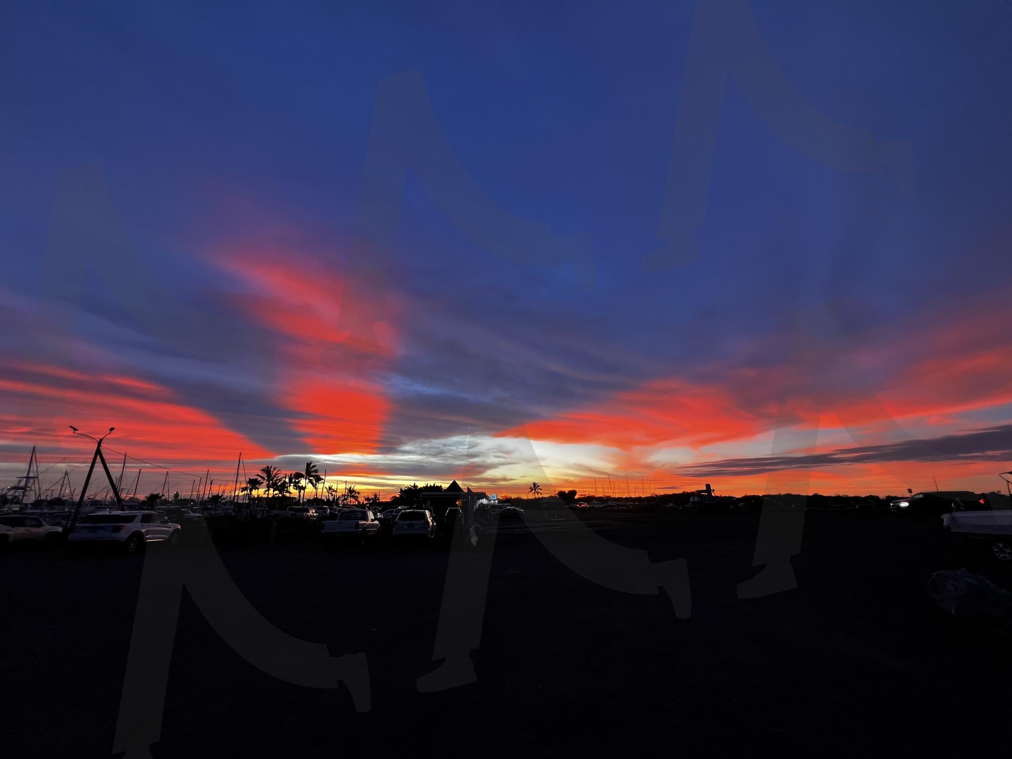 푸른 밤, 붉은 노을의 잔상 | 밤하늘, 노을, 잔상, 붉은색, 푸른색 | 스탠바이 STANDBUY 디지털 콘텐츠