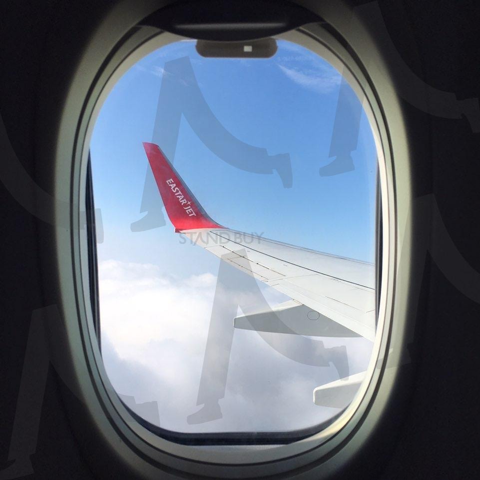 하늘 위 작은 창, 세상을 담다 | 비행기, 하늘, 여행, 이스타항공, 구름 위, 비행기 풍경, 항공사진, 푸른하늘 | 스탠바이 STANDBUY 디지털 콘텐츠