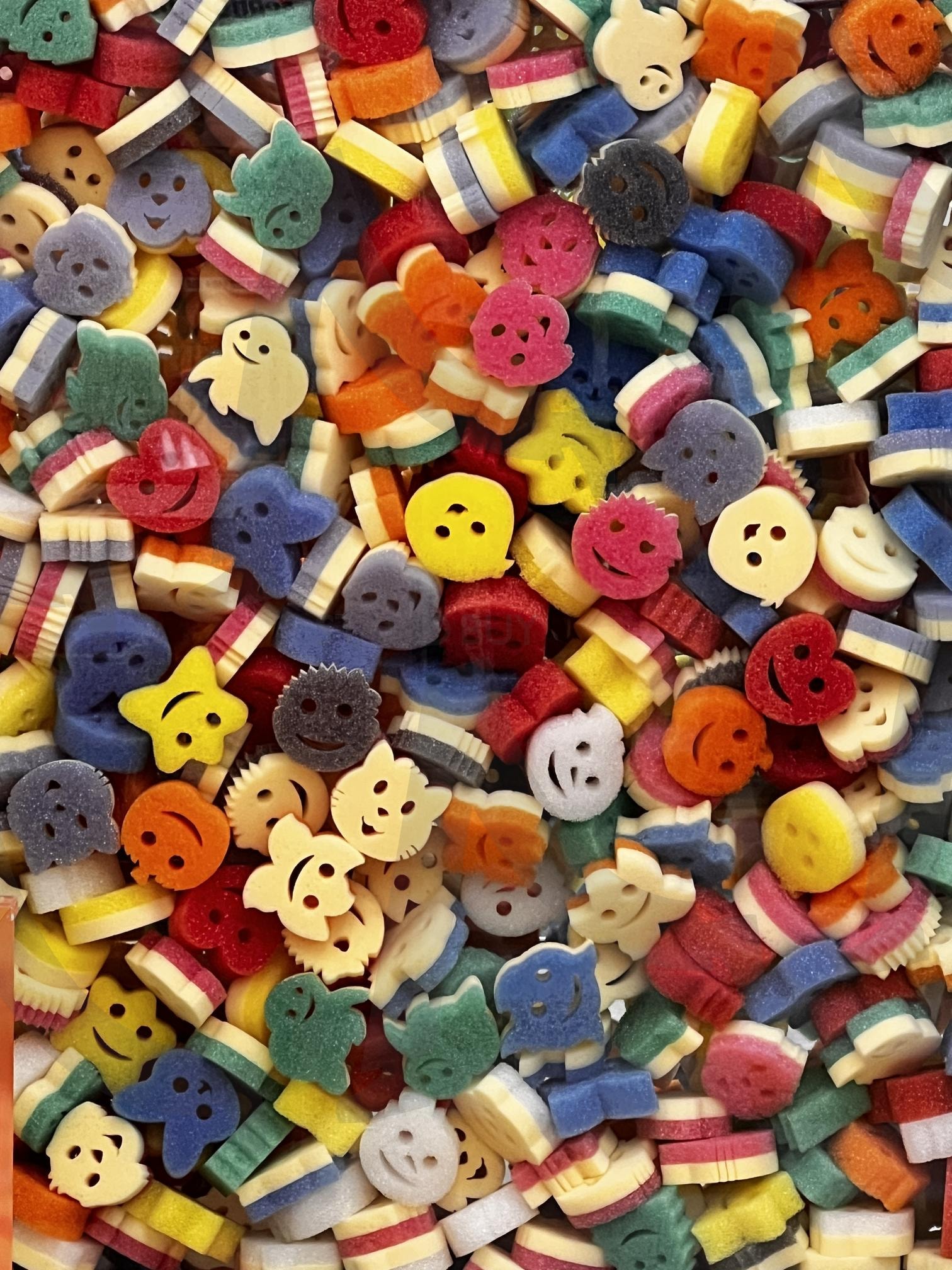 알록달록 귀여운 수세미들 | 수세미, 알록달록, 형형색색, 컬러풀, 디스플레이 | 스탠바이 STANDBUY 디지털 콘텐츠