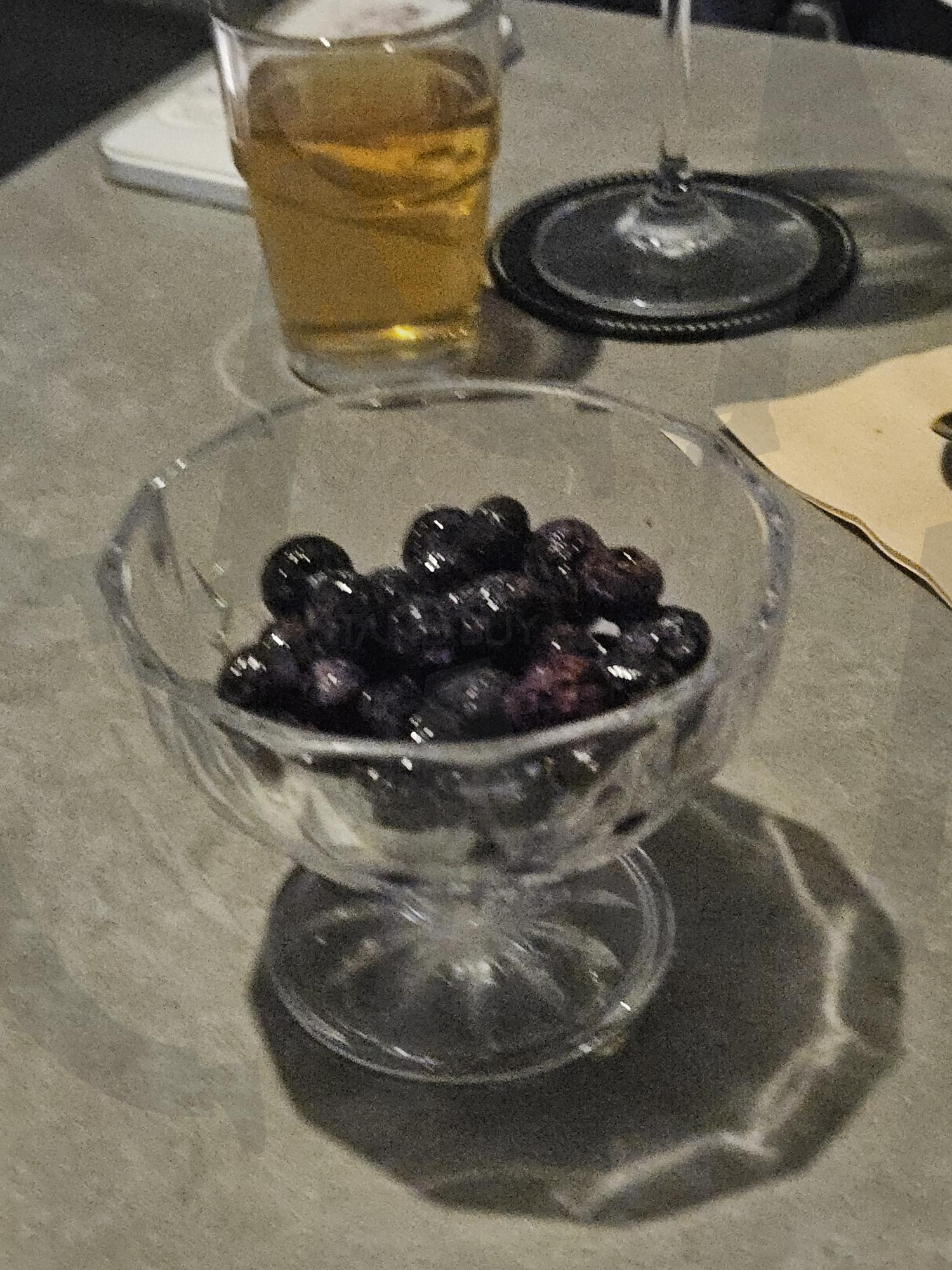 블루베리 | 블루베리, 과일, 감성, 흔들림, 초점, 술집, 유리잔, 썸네일, 술, 친구 | 스탠바이 STANDBUY 디지털 콘텐츠