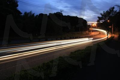 라이트흔적 | 고갯길, 라이트, 벌브셔터, 야경, 빛 | 스탠바이 STANDBUY 디지털 콘텐츠