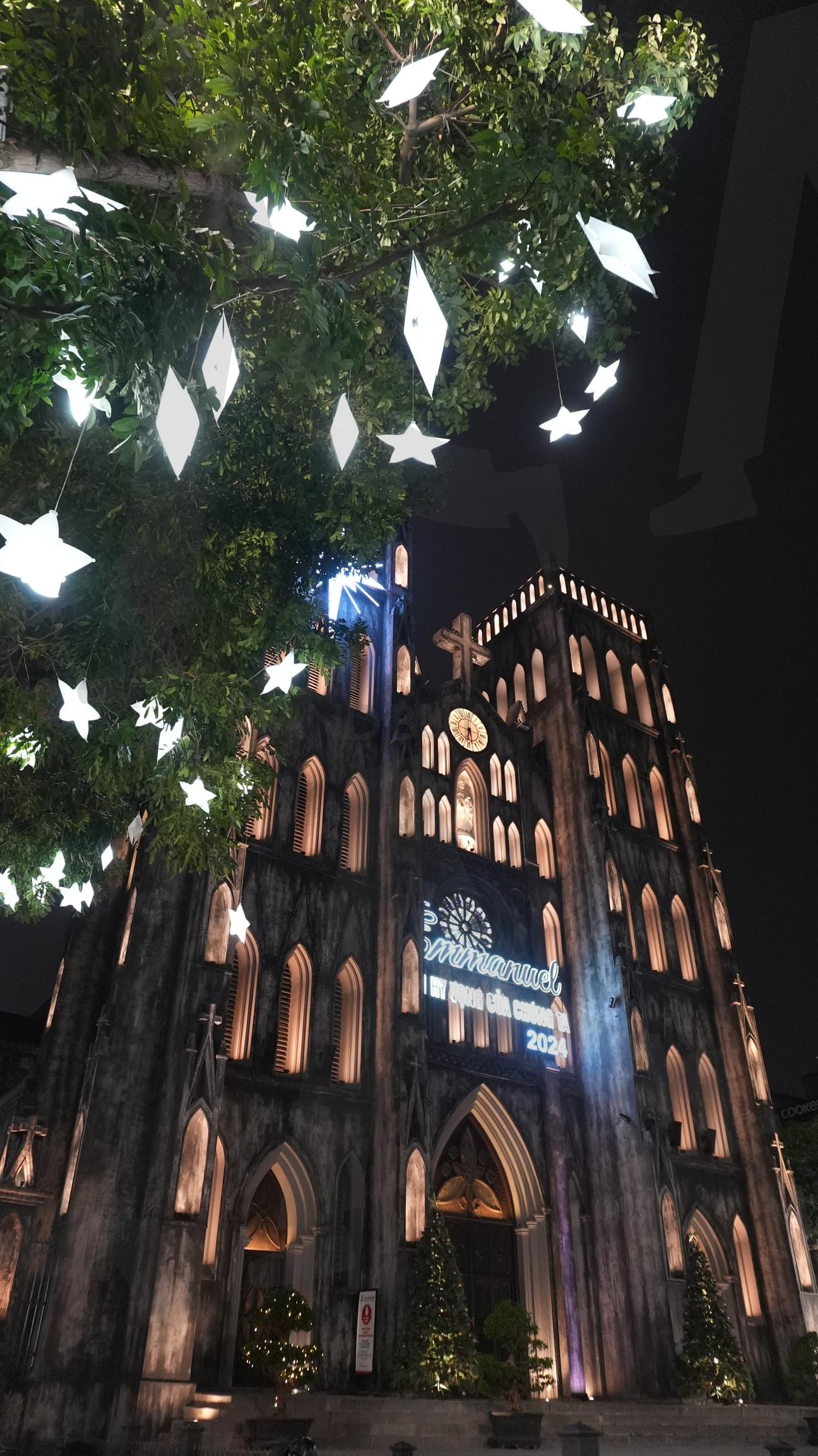 베트남 하노이 성요셉성당 | 크리스마스, 성당, 하노이, 베트남, 야경 | 스탠바이 STANDBUY 디지털 콘텐츠