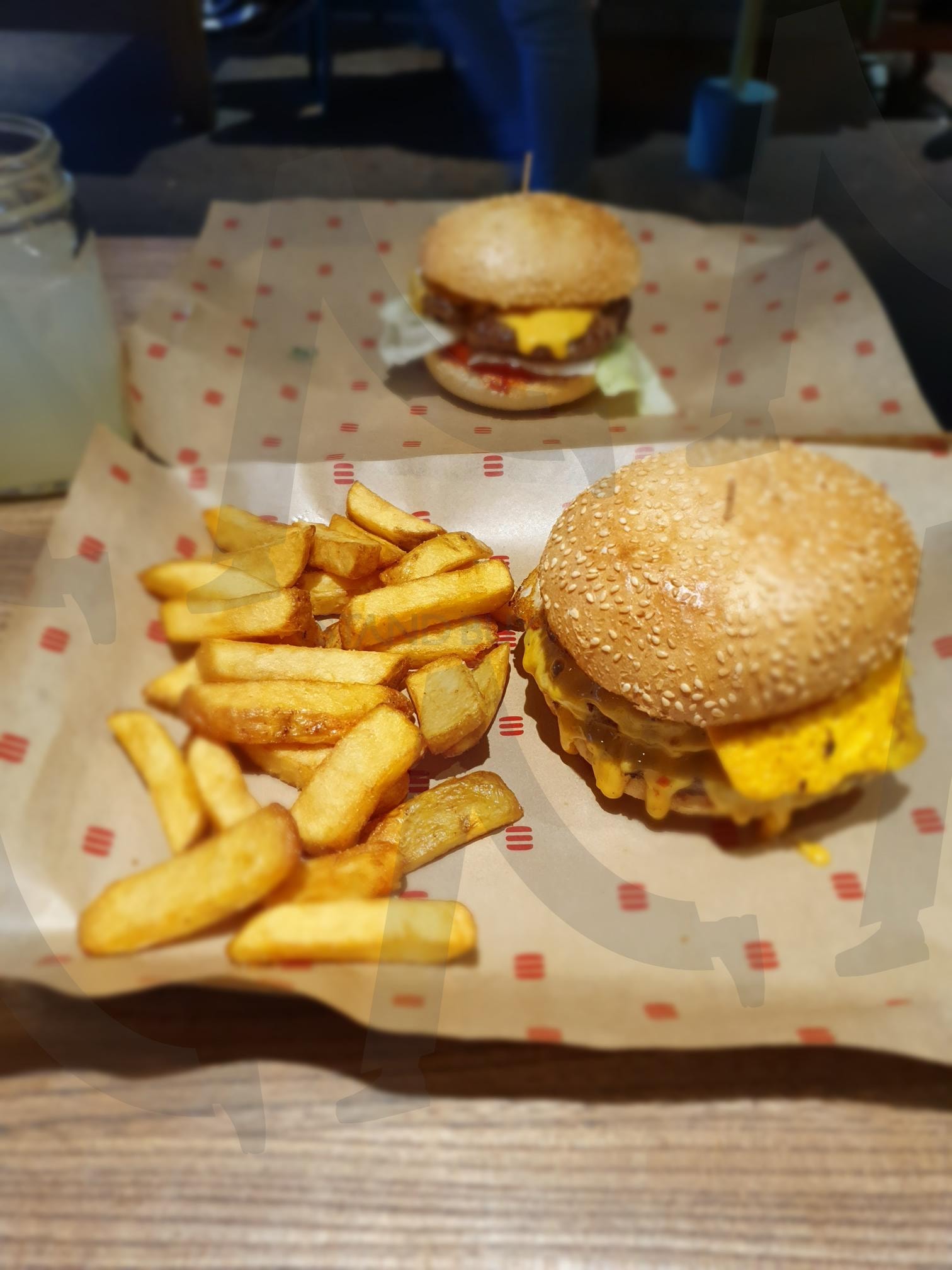 햄버거 세트 | 치즈버거, 감자튀김, 오스트리아, 잘츠부르크, 햄버거 세트 | 스탠바이 STANDBUY 디지털 콘텐츠