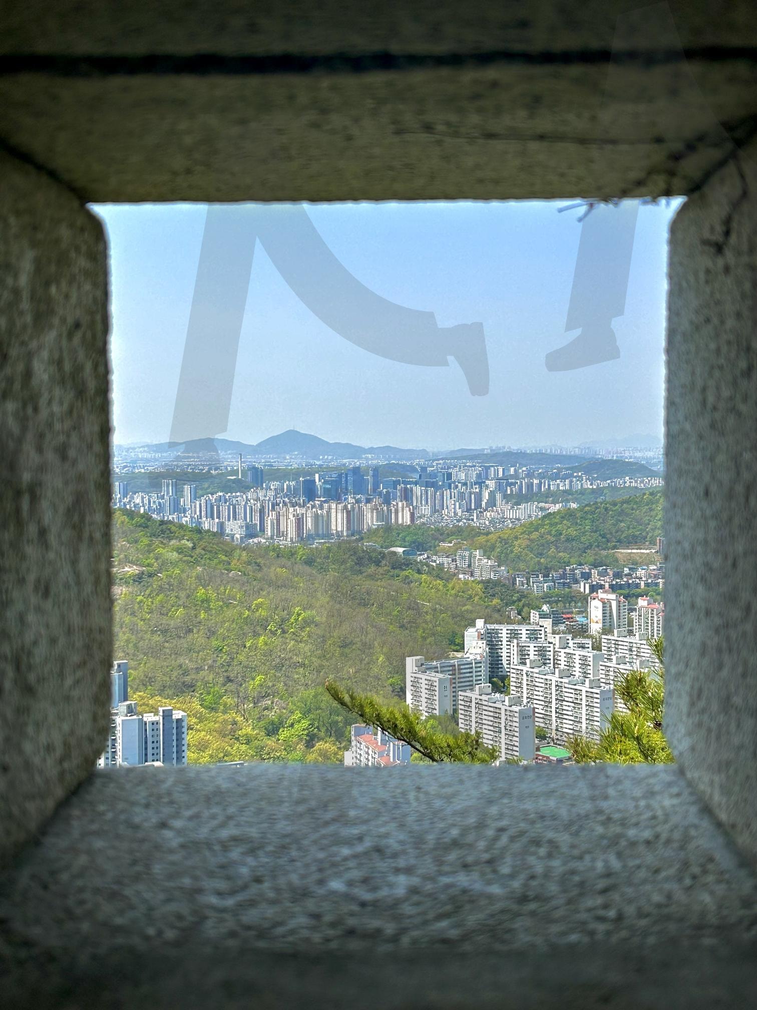 인왕산 가는 길 | 서울, 인왕산, 등산, 푸른 하늘, 돌담, 산 | 스탠바이 STANDBUY 디지털 콘텐츠