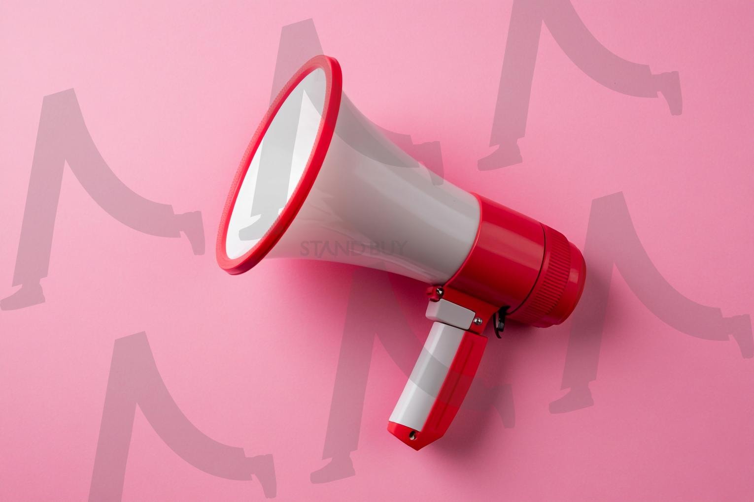 메가폰 | 메가폰, 메가폰외침, 외치는사람, 메가폰남자, 메가폰여자, 확성기, 발표, 시위, 응원, 연설, 소리치는사람, 메시지전달, 캠페인, 리더십, 알림, 공지, 집회, 열정, 주장, 목소리, 환호, 공지사항, ai | 스탠바이 STANDBUY 디지털 콘텐츠