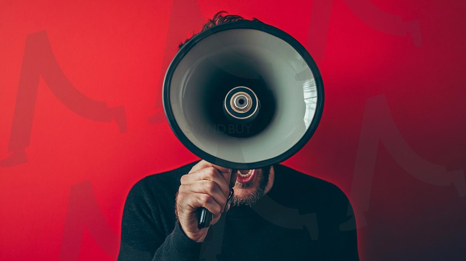 외침 | 메가폰, 메가폰외침, 외치는사람, 메가폰남자, 메가폰여자, 확성기, 발표, 시위, 응원, 연설, 소리치는사람, 메시지전달, 캠페인, 리더십, 알림, 공지, 집회, 열정, 주장, 목소리, 환호, 공지사항, ai | 스탠바이 STANDBUY 디지털 콘텐츠