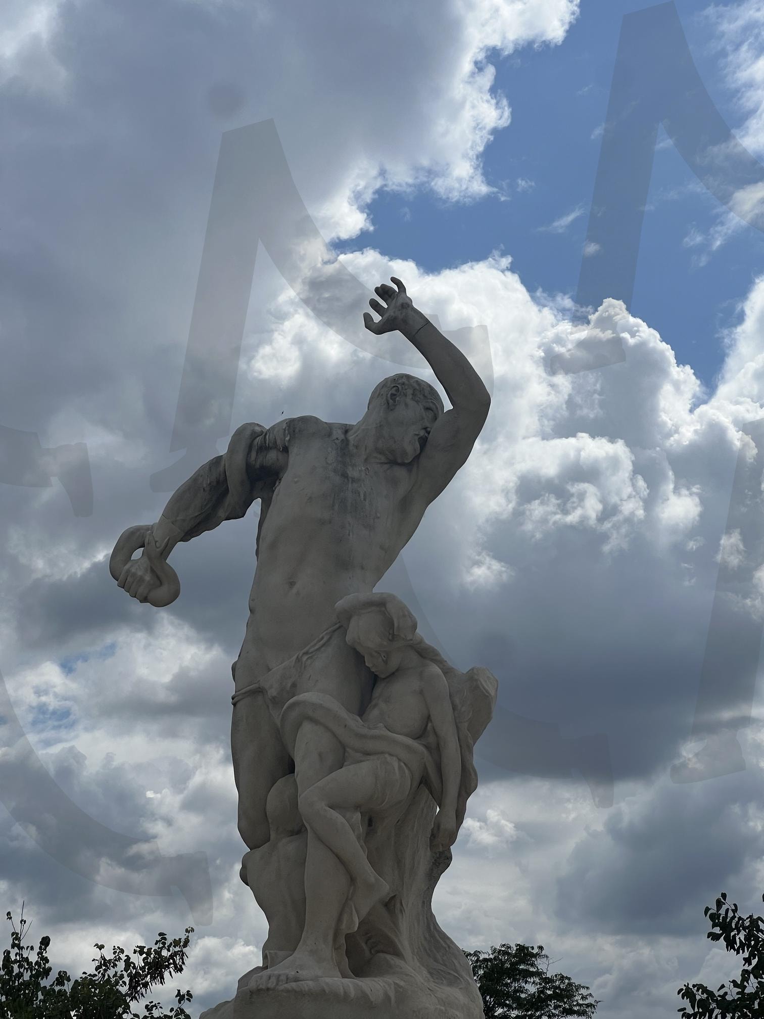 비명처럼 솟구친 구름 아래 | 조각상, 비극의형상, 조각과하늘, 감정의조형, 프랑스, 파리, 뛸르히가든 | 스탠바이 STANDBUY 디지털 콘텐츠