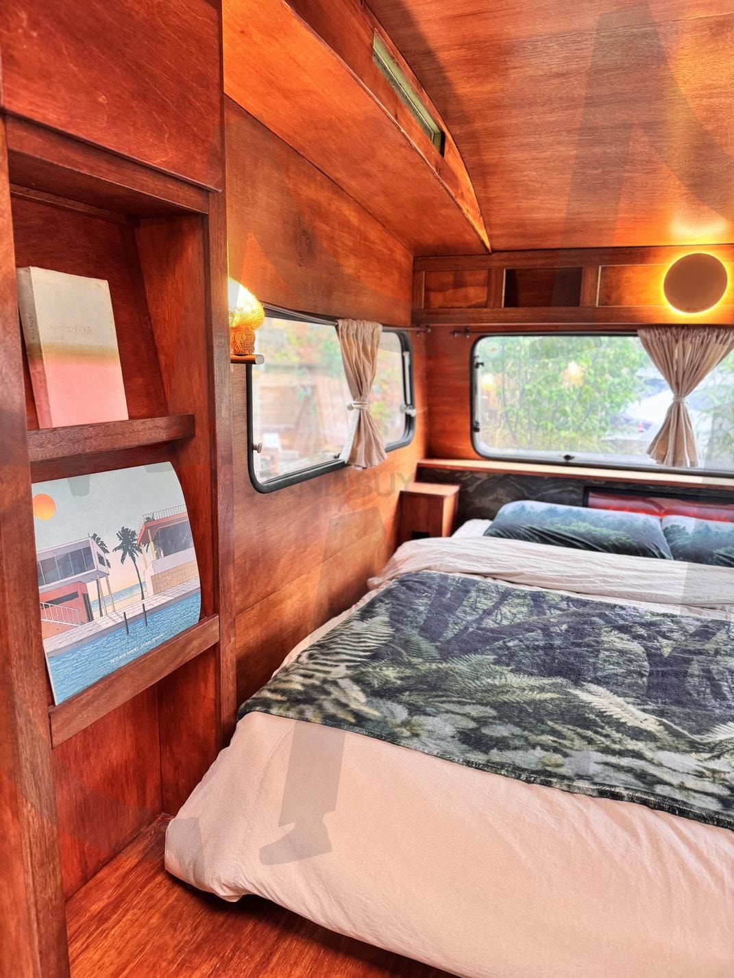 숲에 스며든 쉼, 여울지 카라반 | 여울지, 여울지숲속캠핑장, 캠핑장, 캠핑, 카라반, 여행, 힐링, 포근함, 감성, 숙소, 배경화면, 고화질 | 스탠바이 STANDBUY 디지털 콘텐츠