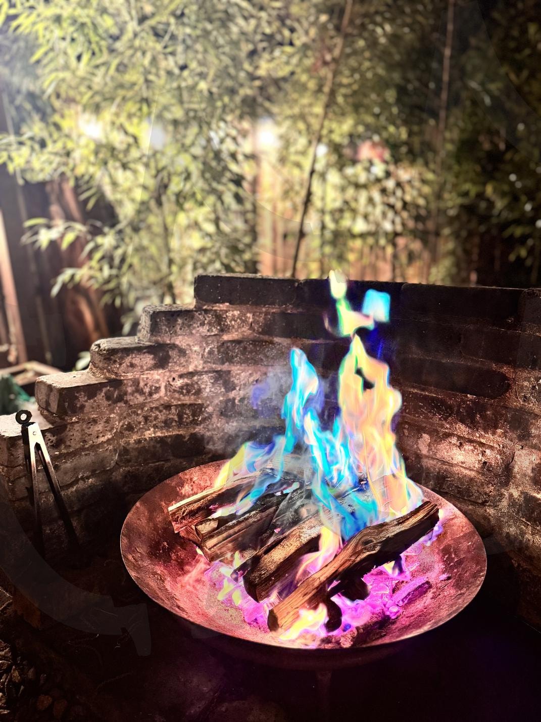 숲속의 불꽃, 오로라와 함께하는 힐링 타임 | 여울지, 여율지숲속캠핑장, 캠핑장, 캠핑, 힐링, 불멍, 캠프파이어, 불, 숲속, 자연, 숲 | 스탠바이 STANDBUY 디지털 콘텐츠