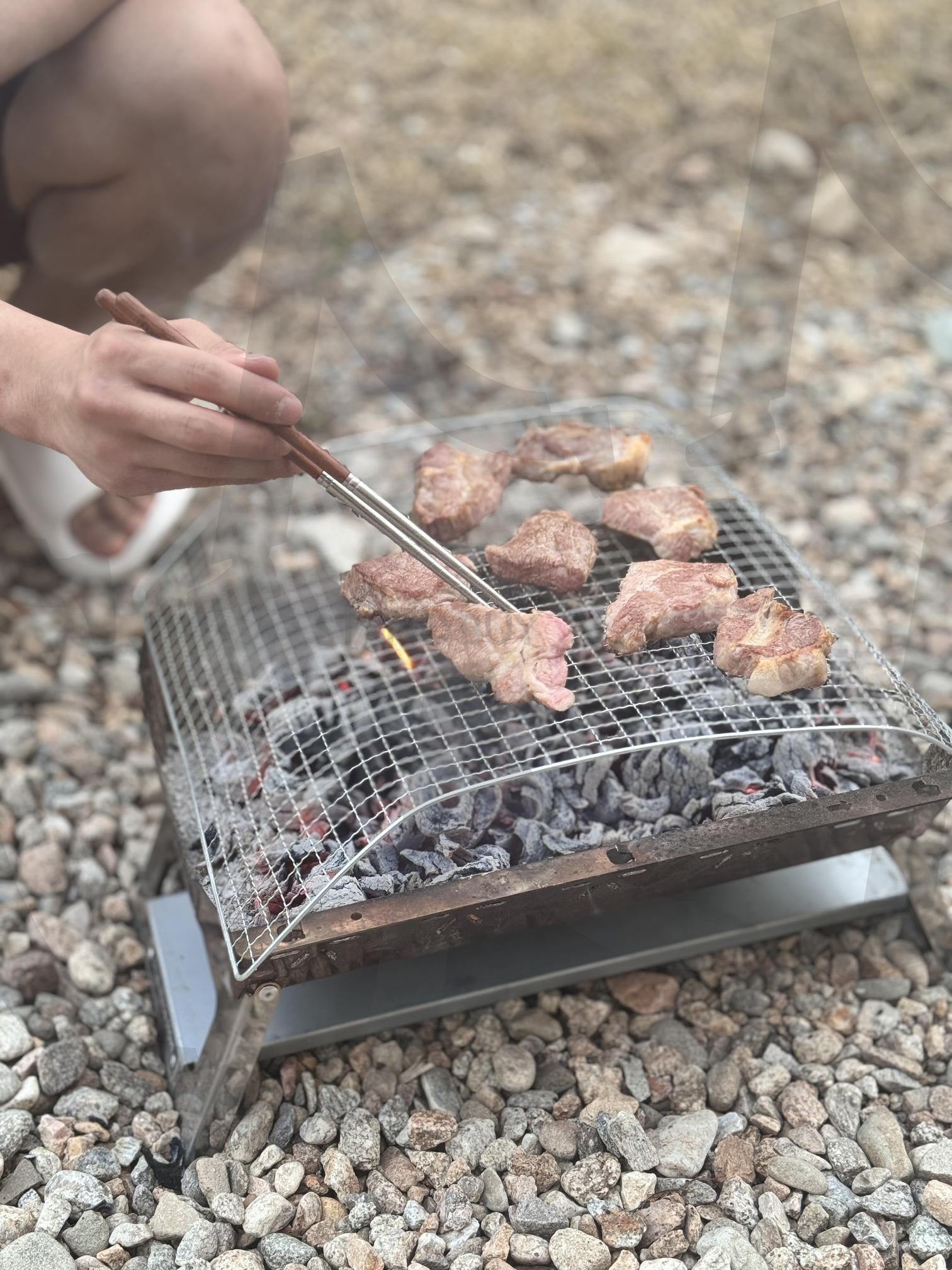 지글지글, 바베큐의 유혹 | 캠핑, 캠핑장, 바베큐, 고기, 음식, 식사, 힐링 | 스탠바이 STANDBUY 디지털 콘텐츠