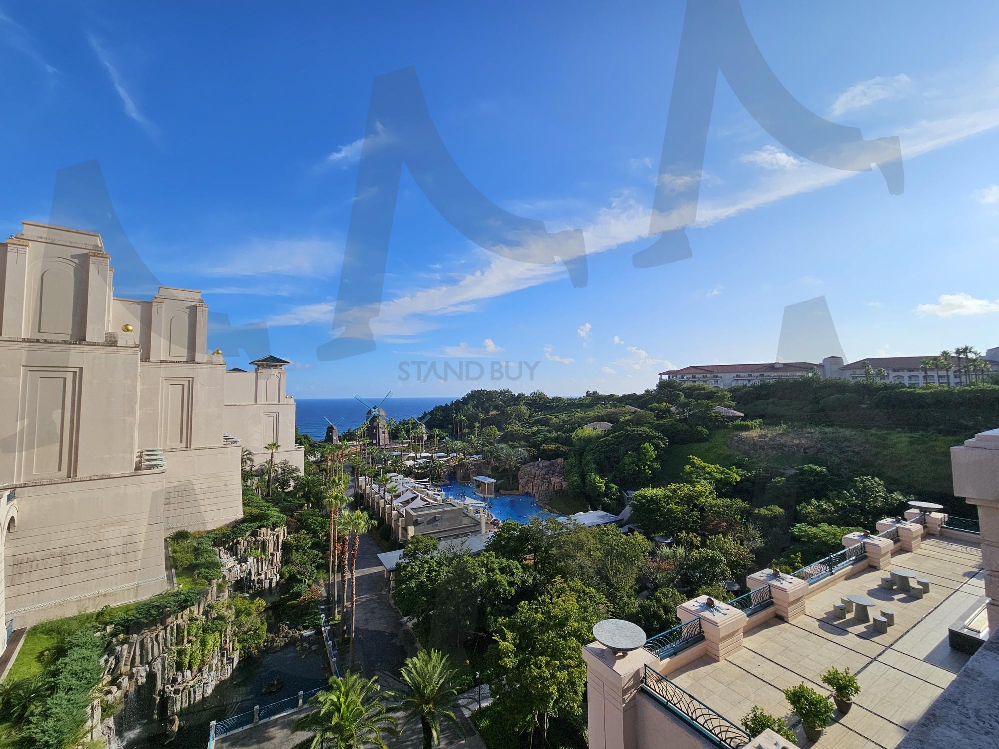 Tropical Resort with Ocean View(Jeju Island) | resort, tropical, ocean, blue sky, vacation, luxury, palm, hotel, island, summer | 스탠바이 STANDBUY 디지털 콘텐츠