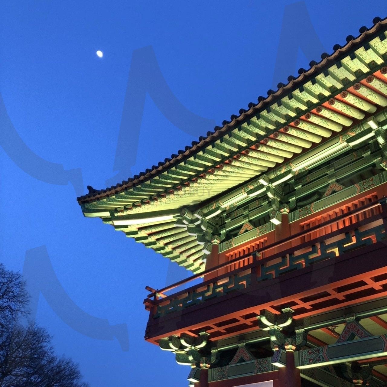 I love the mood of Gyeonju | 경주, 여행, 월정교, 경북, 달, 처마, 한옥, 한국, korea, Gyeonju, Tradition, 전통 | 스탠바이 STANDBUY 디지털 콘텐츠