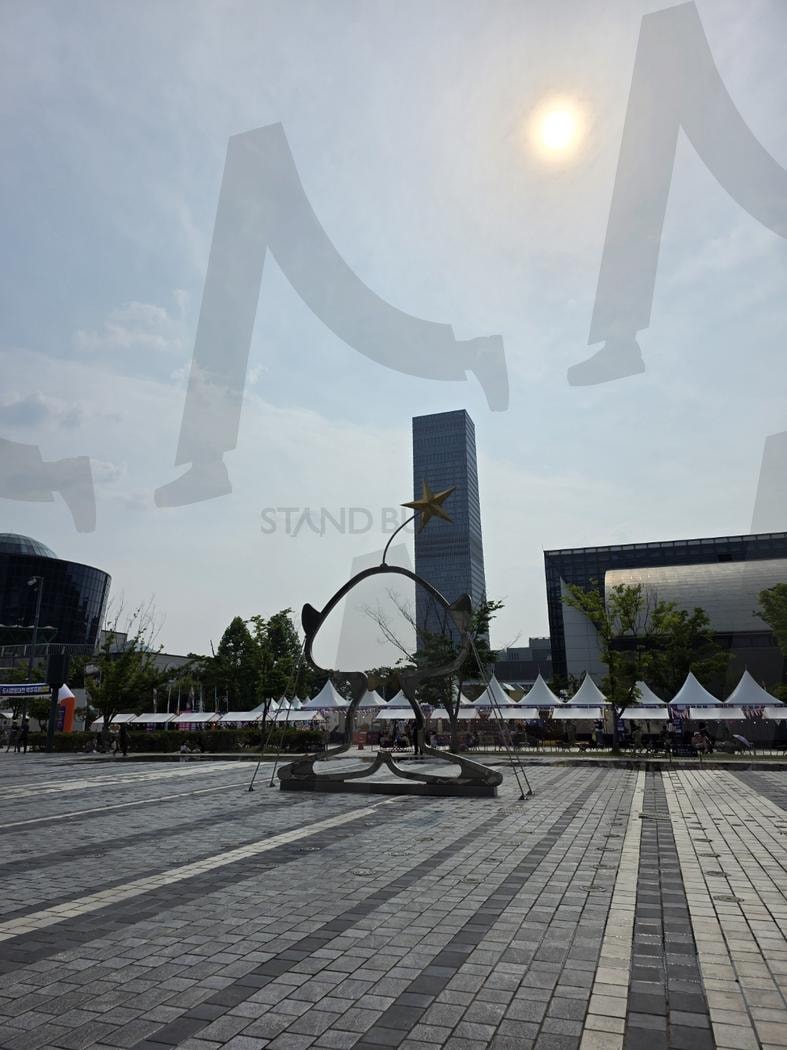 대전의 영원한 마스코트, 꿈돌이를 만나다 | 대전, 꿈돌이, 대전 마스코트, 대전 여행, 엑스포, 대전 엑스포, 마스코트, 추억 여행, 도시 감성, 지역 캐릭터 | 스탠바이 STANDBUY 디지털 콘텐츠