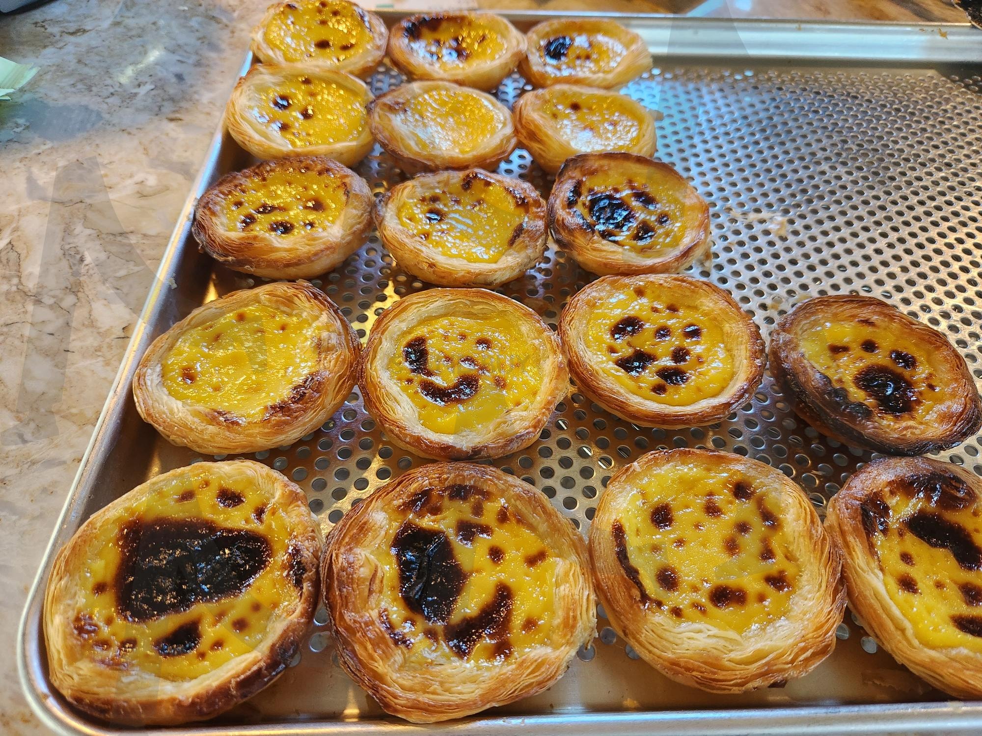 미친 바삭함 에그타르트란 바로 | 디저트, 에그타르트, 타르트, 바삭, 크리스피, 영롱, 존맛, 순삭, 한끼 | 스탠바이 STANDBUY 디지털 콘텐츠