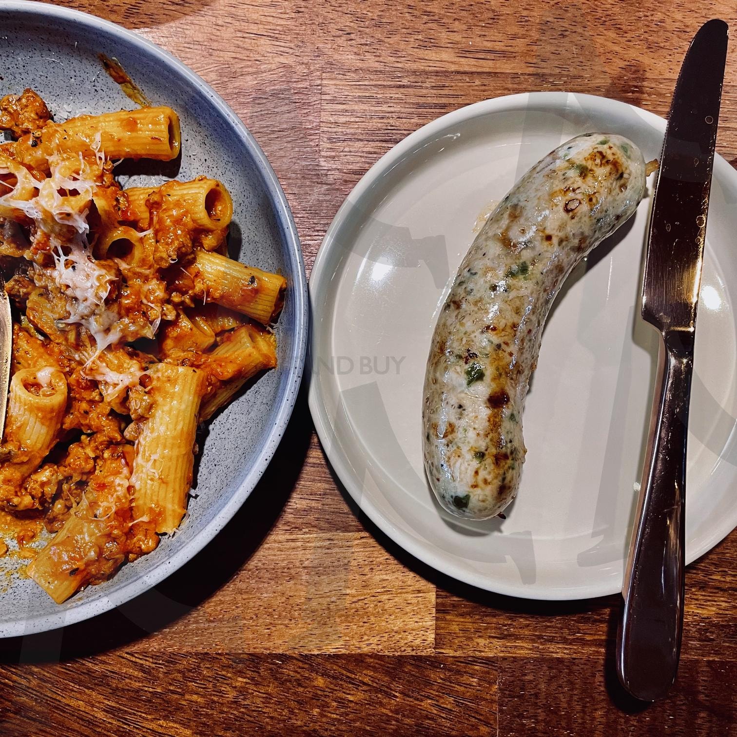 정통 이탈리안 풍미, 리가토니와 수제 소시지 | 리가토니, 수제소시지, 파스타플레이팅, 이탈리안가정식, 브런치, 감성식사, 하이엔드푸드, 일상속미식 | 스탠바이 STANDBUY 디지털 콘텐츠
