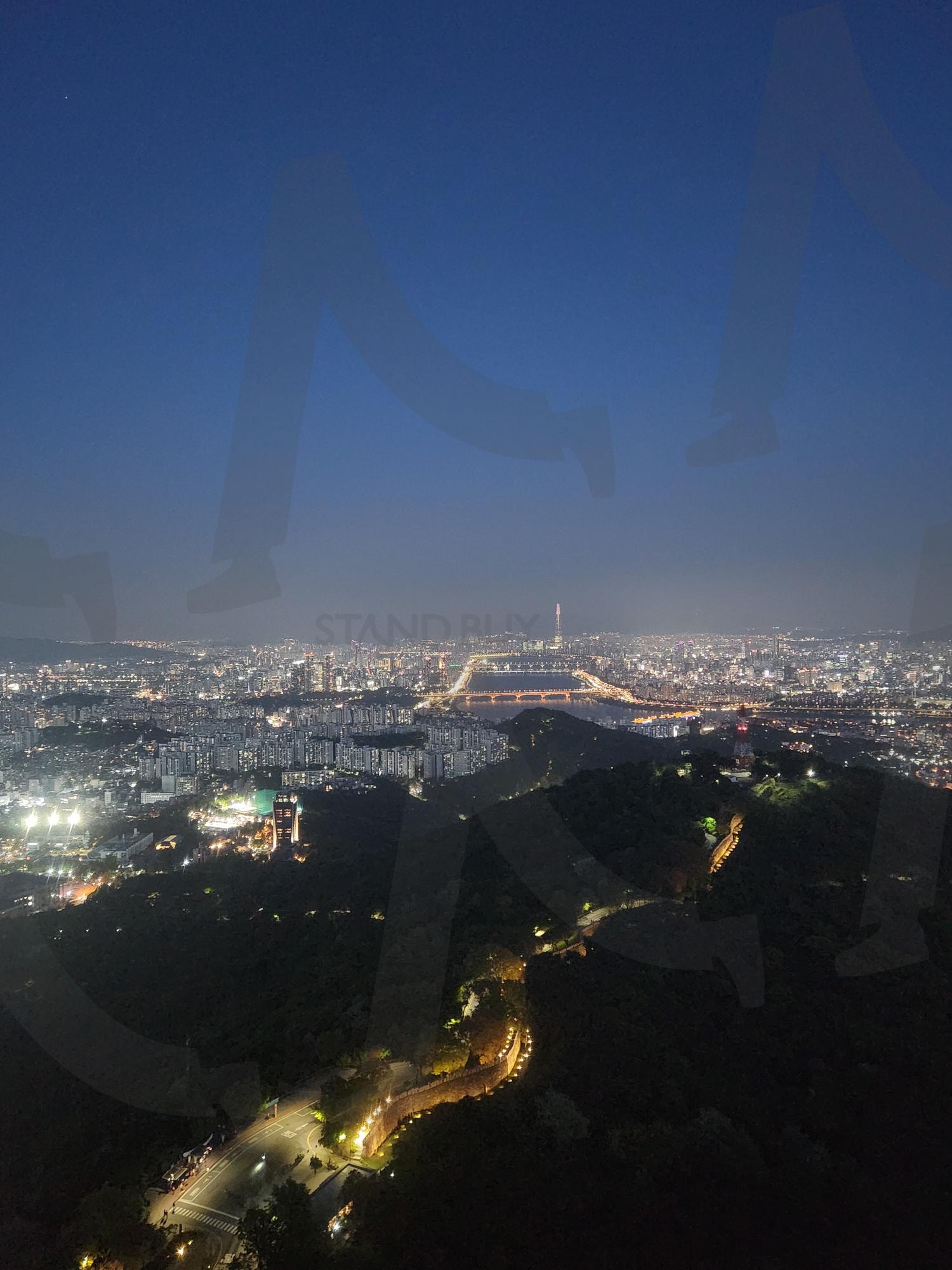 한강 위에 펼쳐진 서울의 밤 | 서울, 63빌딩, 한강, 남산, 성곽길, 도시야경 | 스탠바이 STANDBUY 디지털 콘텐츠