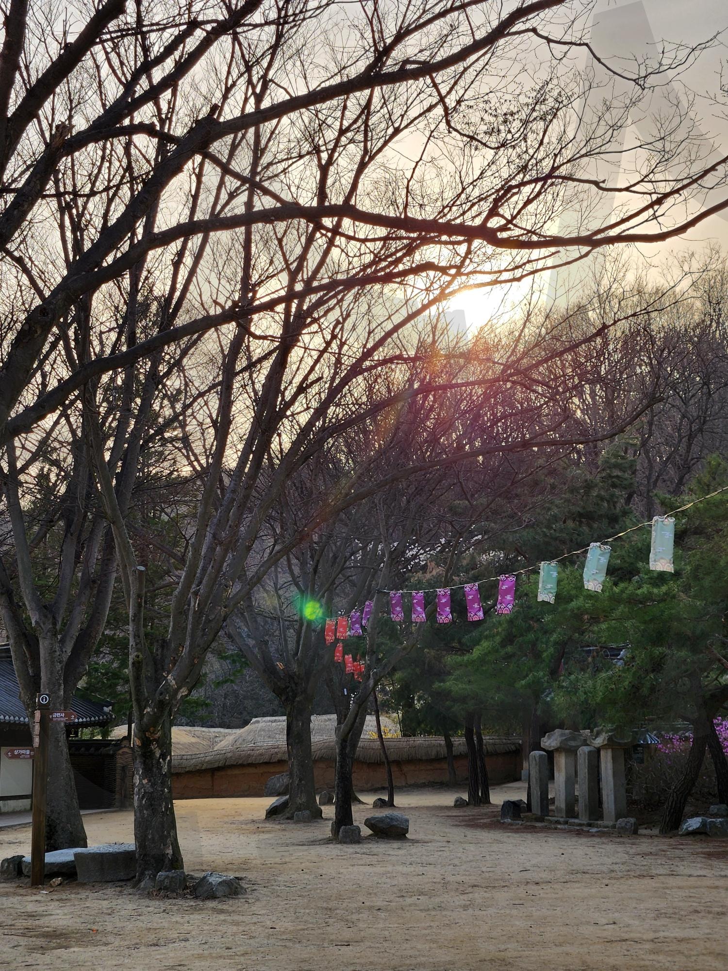한국의 옛 정취-용인 민속촌 | 용인민속촌, 조선시대, 한옥풍경, koreantradition, HanokVibes | 스탠바이 STANDBUY 디지털 콘텐츠